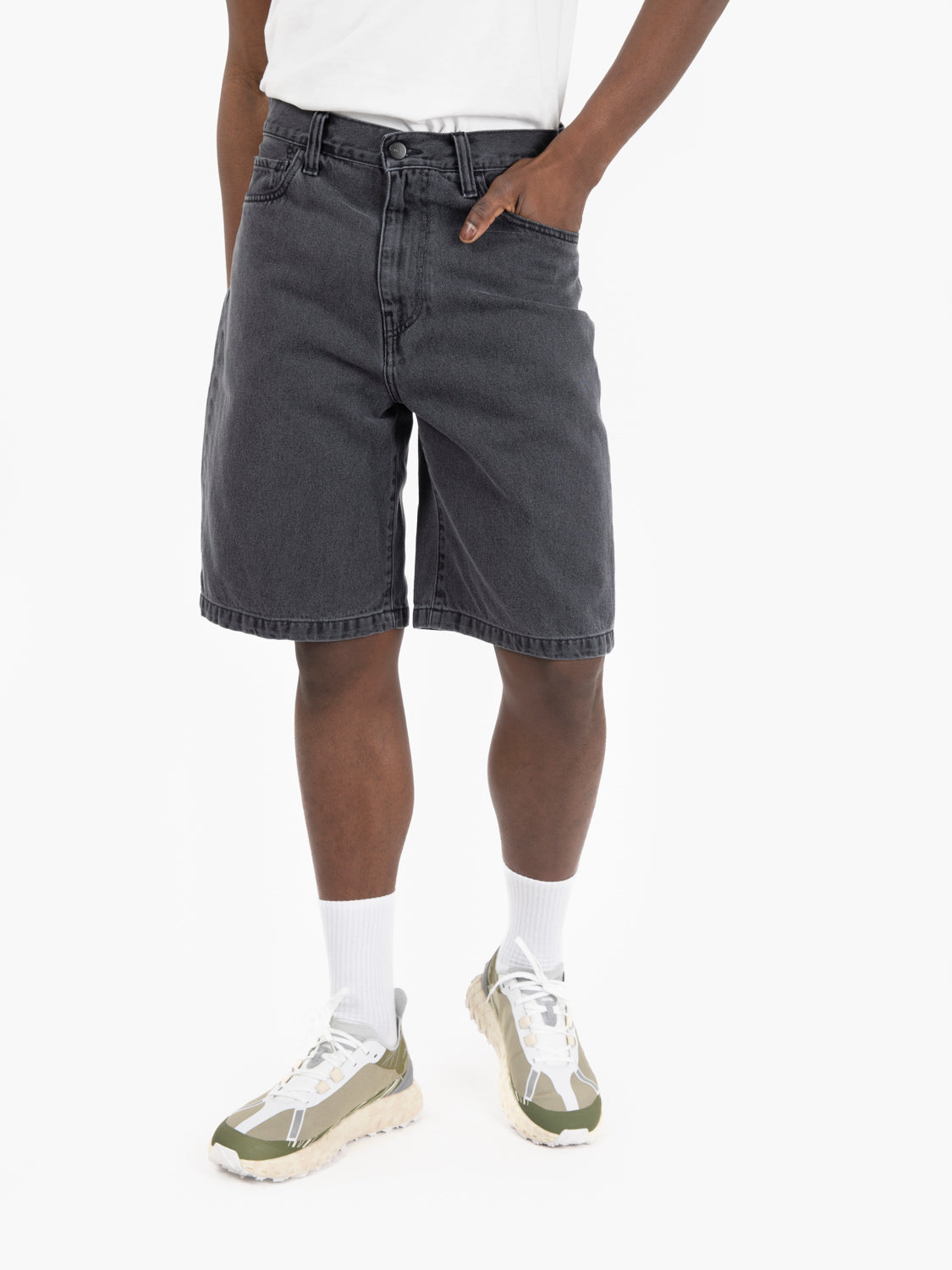 Landon short black