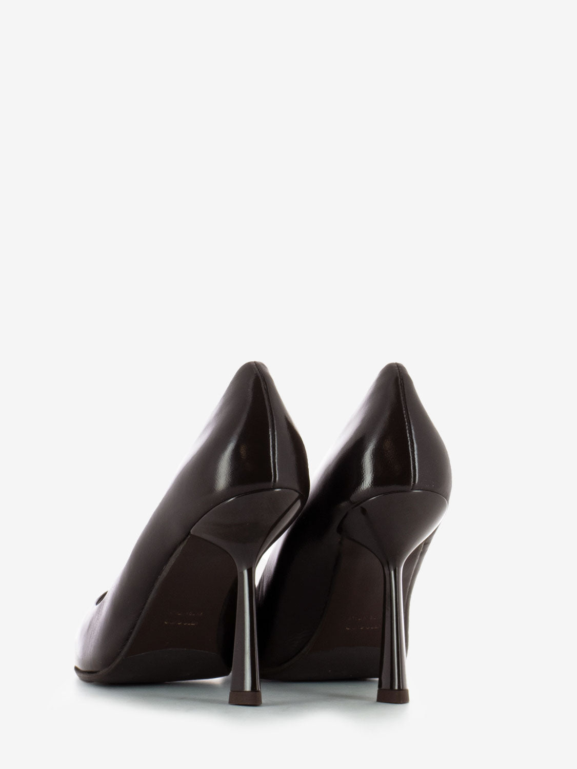 Dark brown leather décolleté