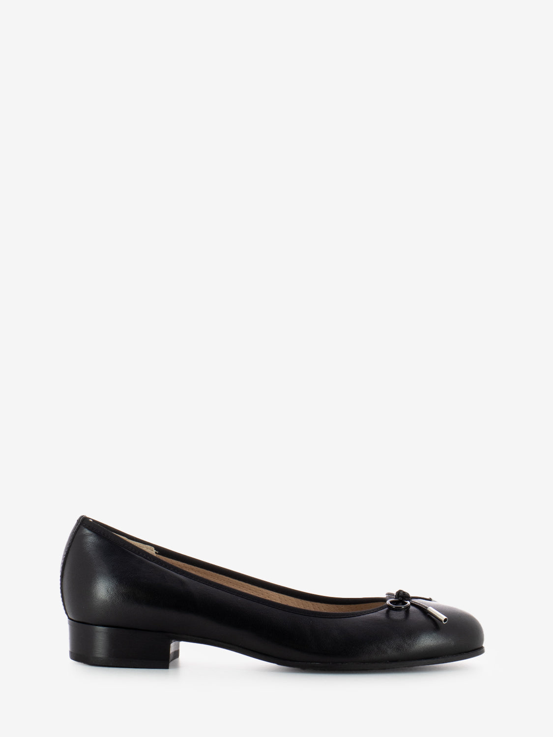 Ballerina alta in pelle con fiocco nero