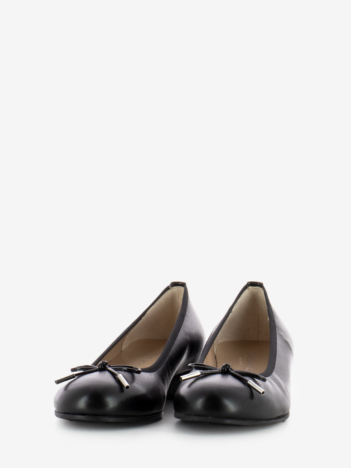 Ballerina alta in pelle con fiocco nero