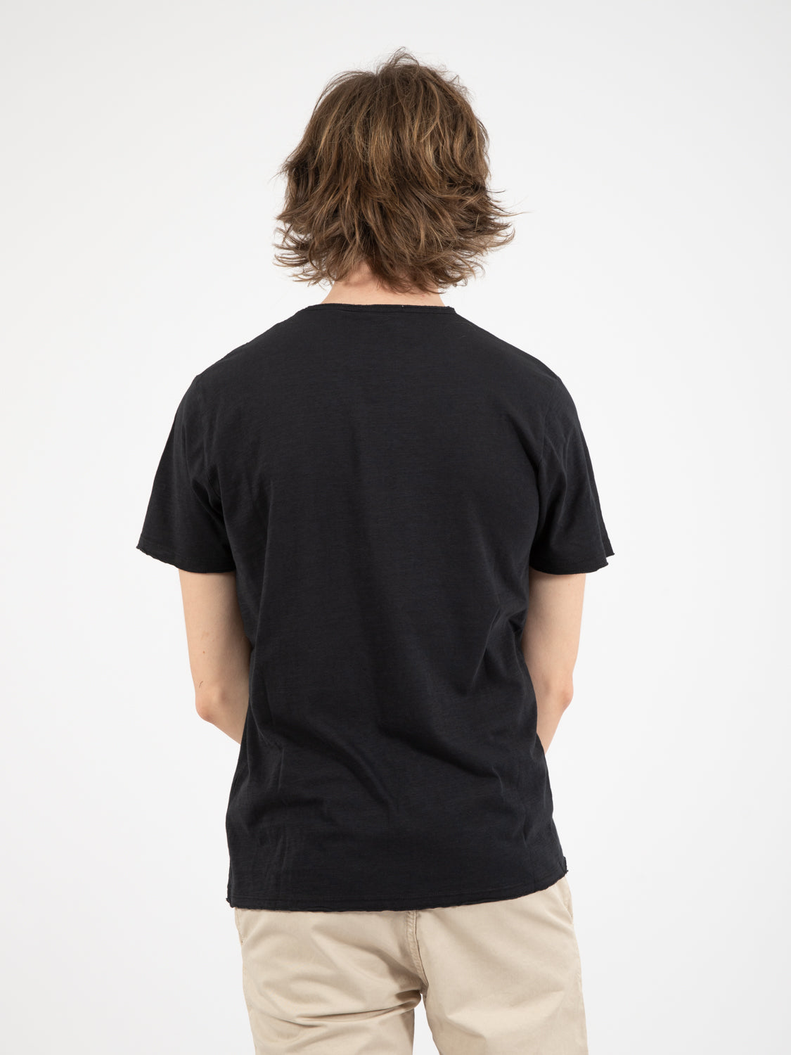 T-shirt fiammata taglio vivo nero
