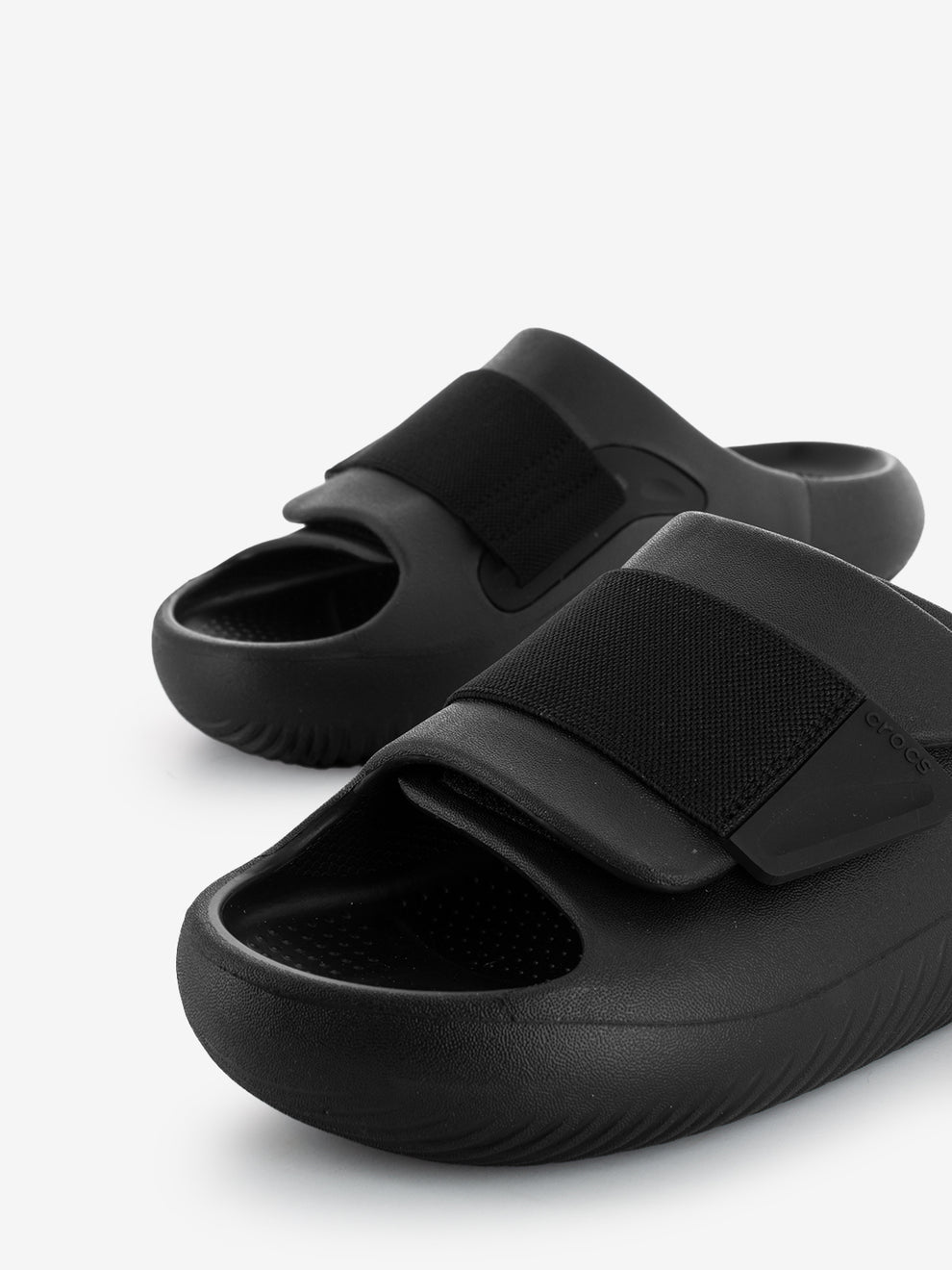 Mellow Luxe recovery slide black slipper