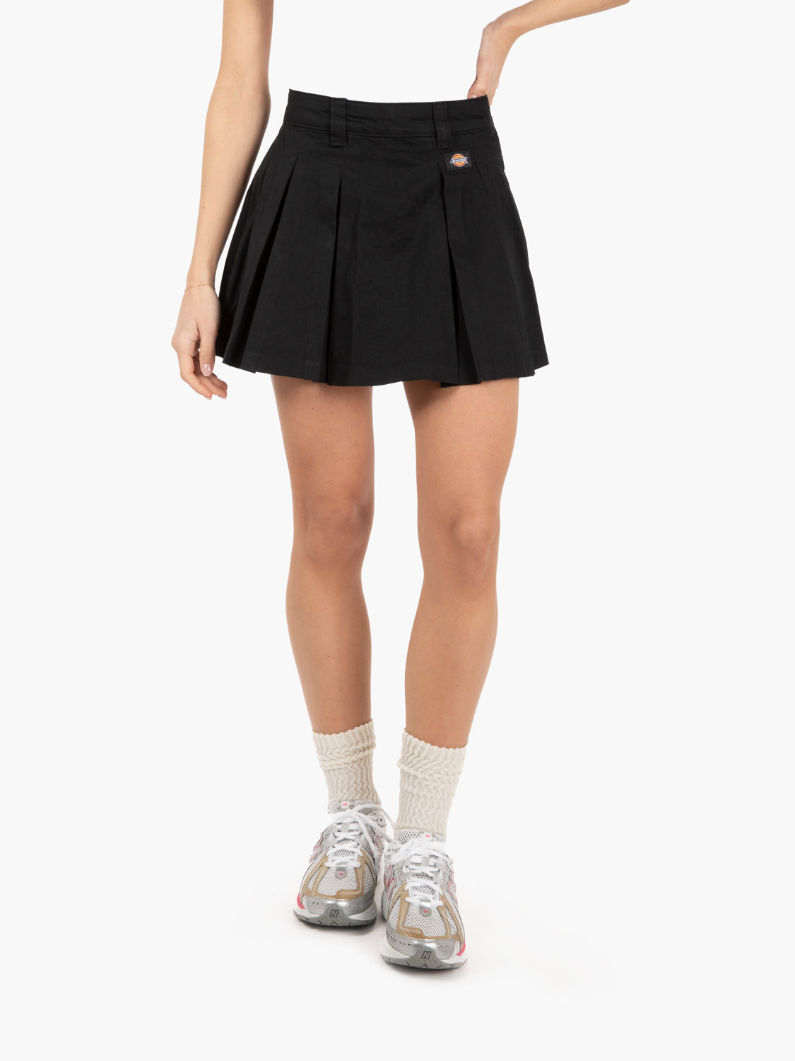 Unionville black pleated skirt