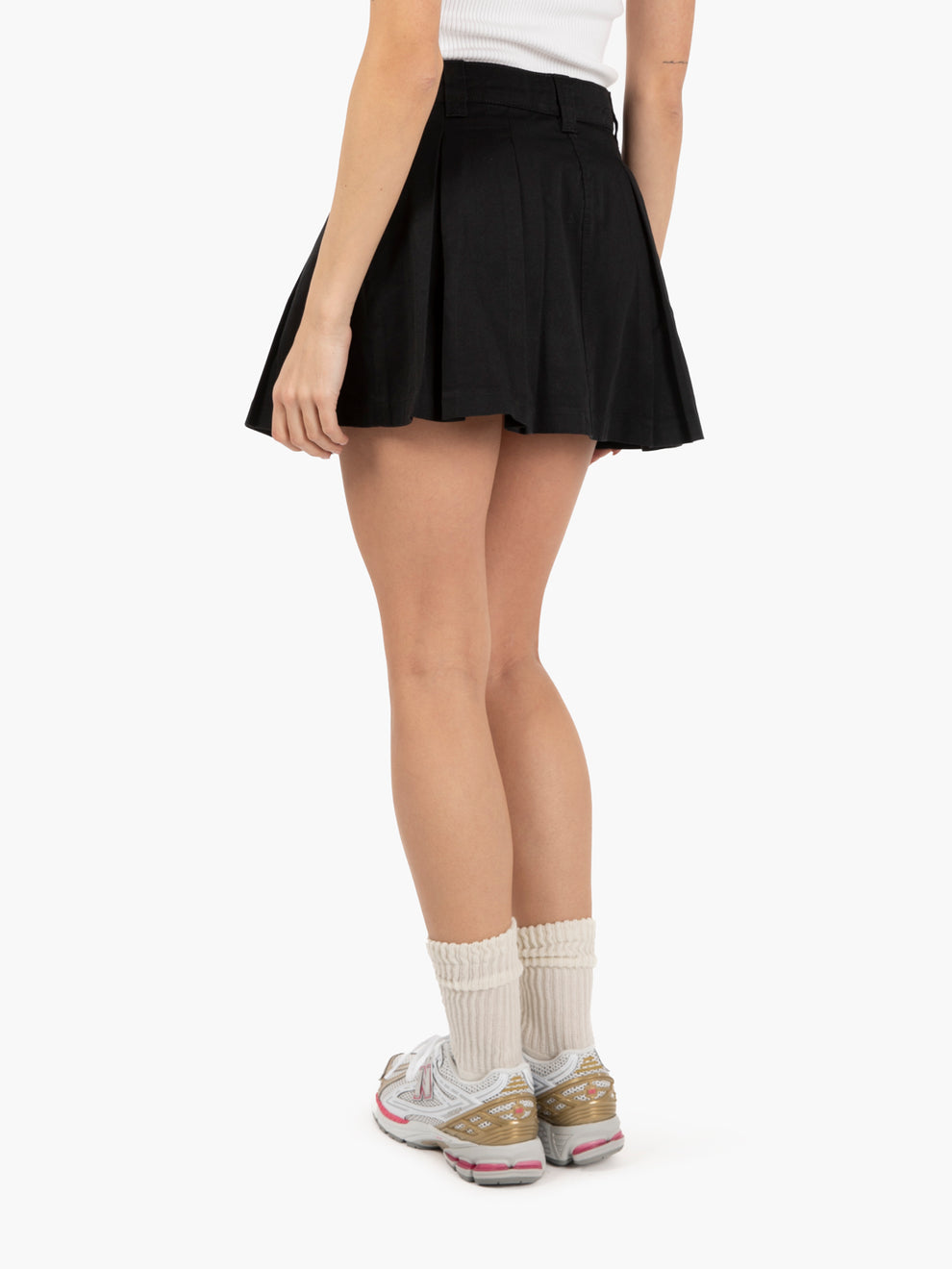 Unionville black pleated skirt