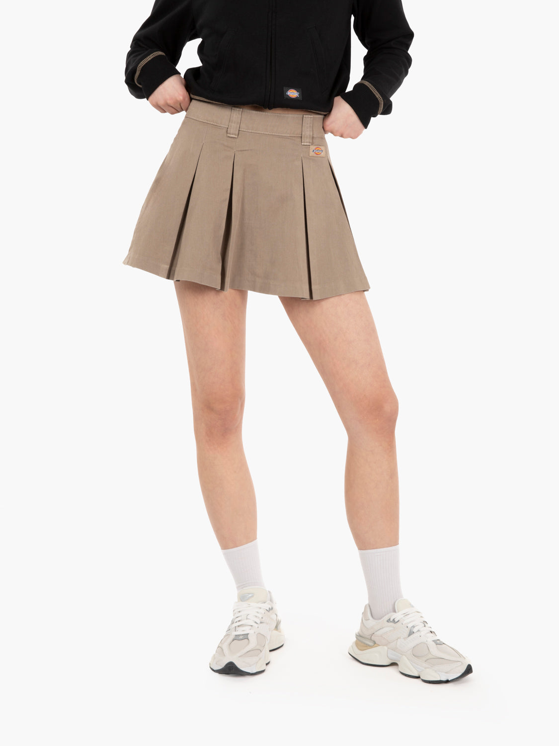 Unionville sand pleated skirt