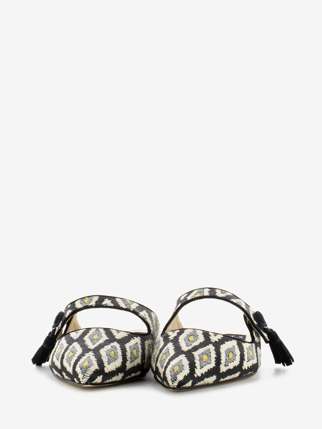 Black/beige diamond pattern sabot