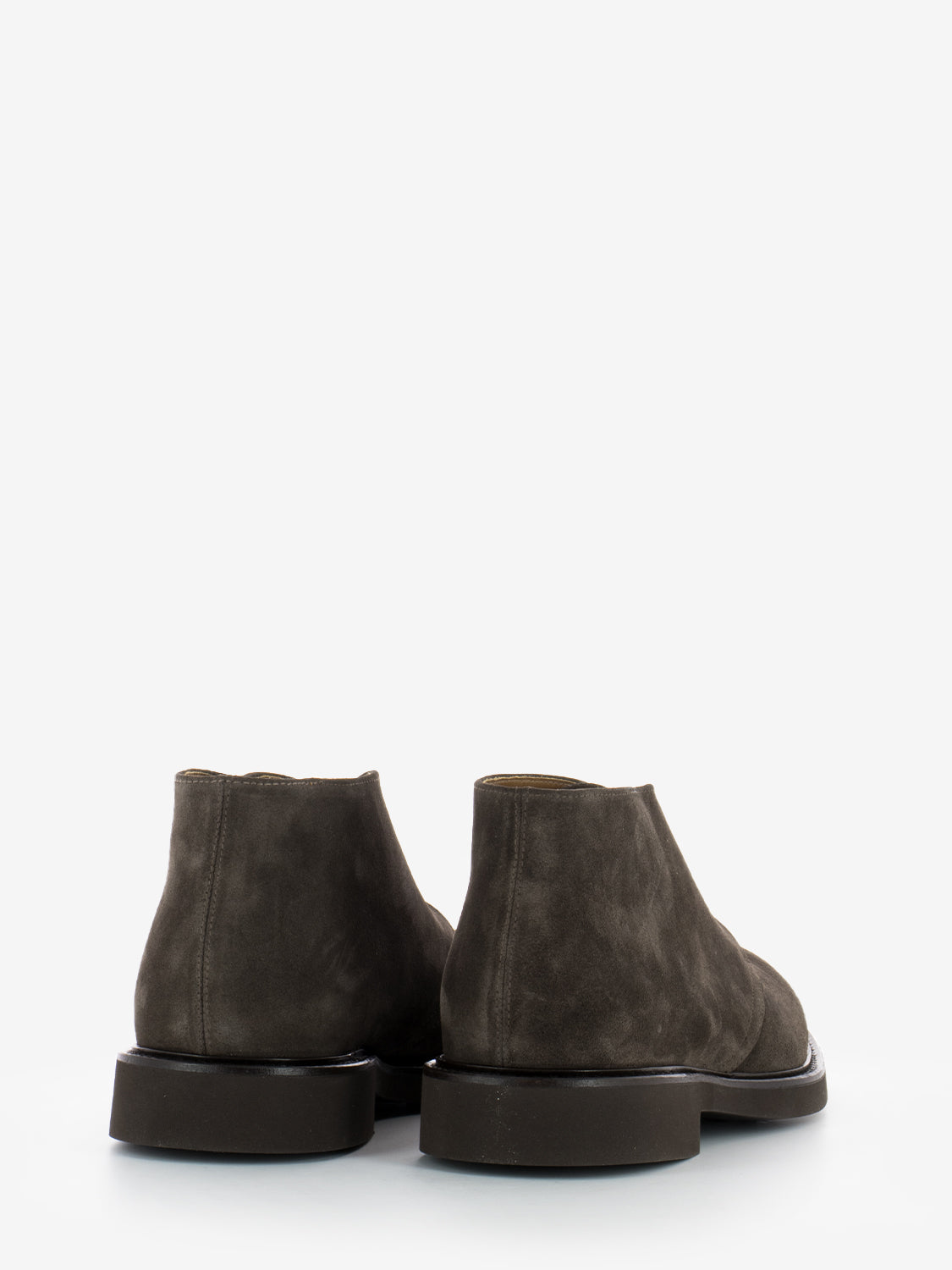 Chukka boots dark brown