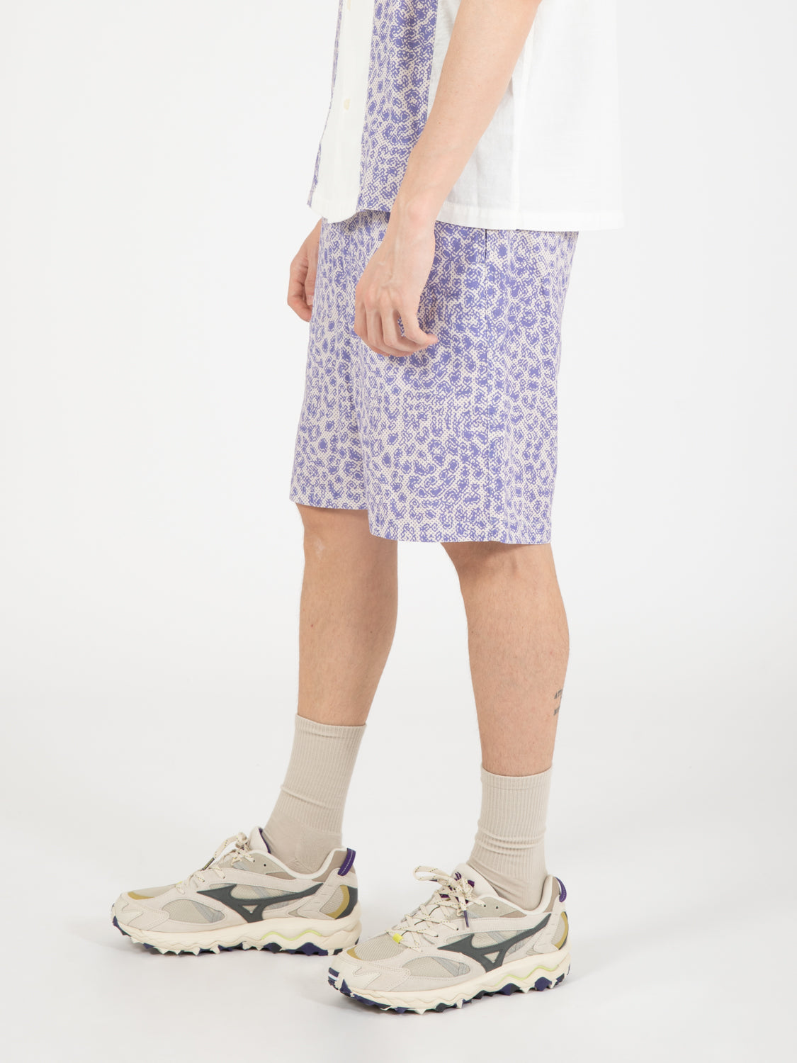 Leo shorts Whisper white