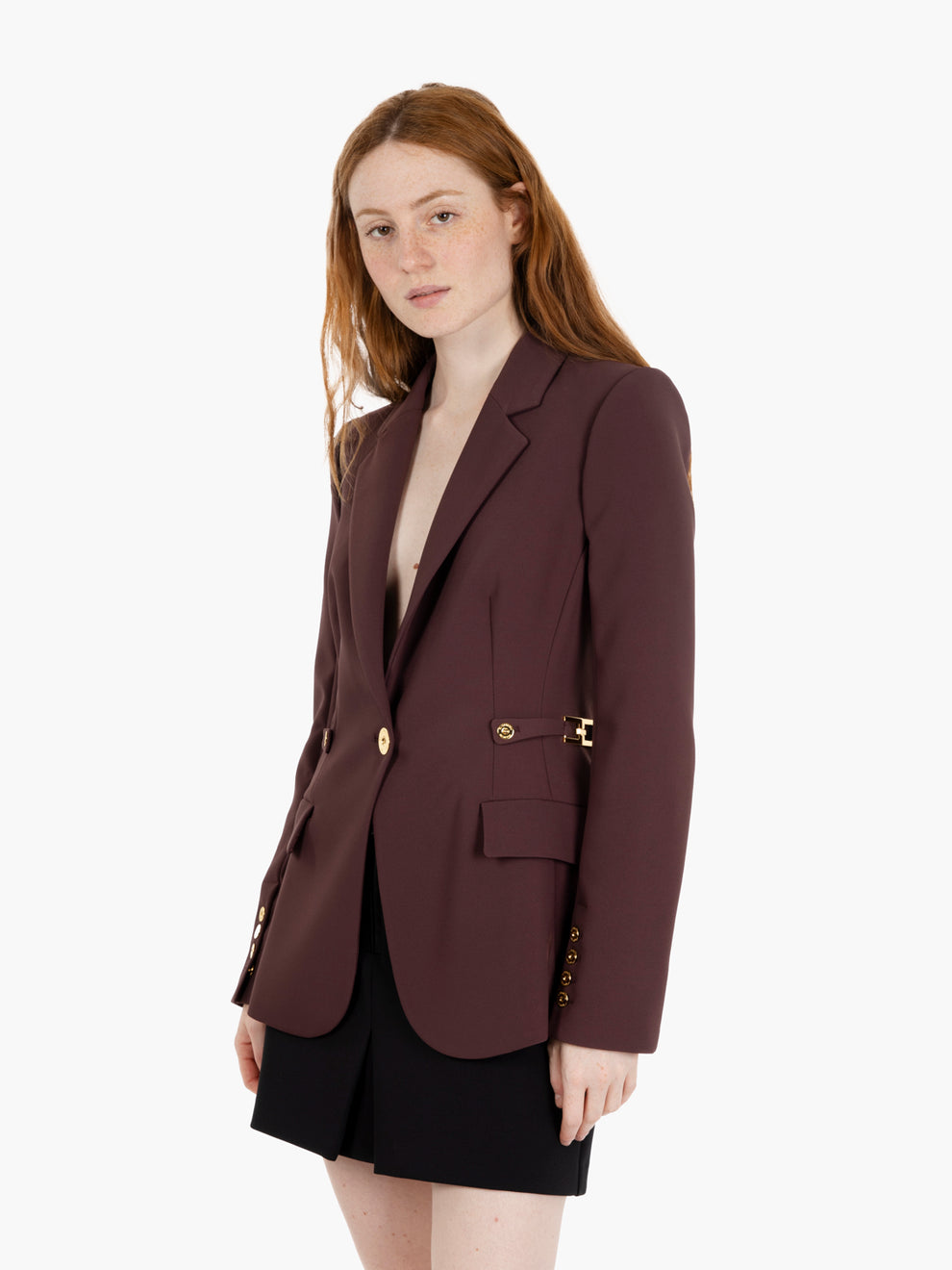 Blazer in crêpe con dettaglio gioiello merlot