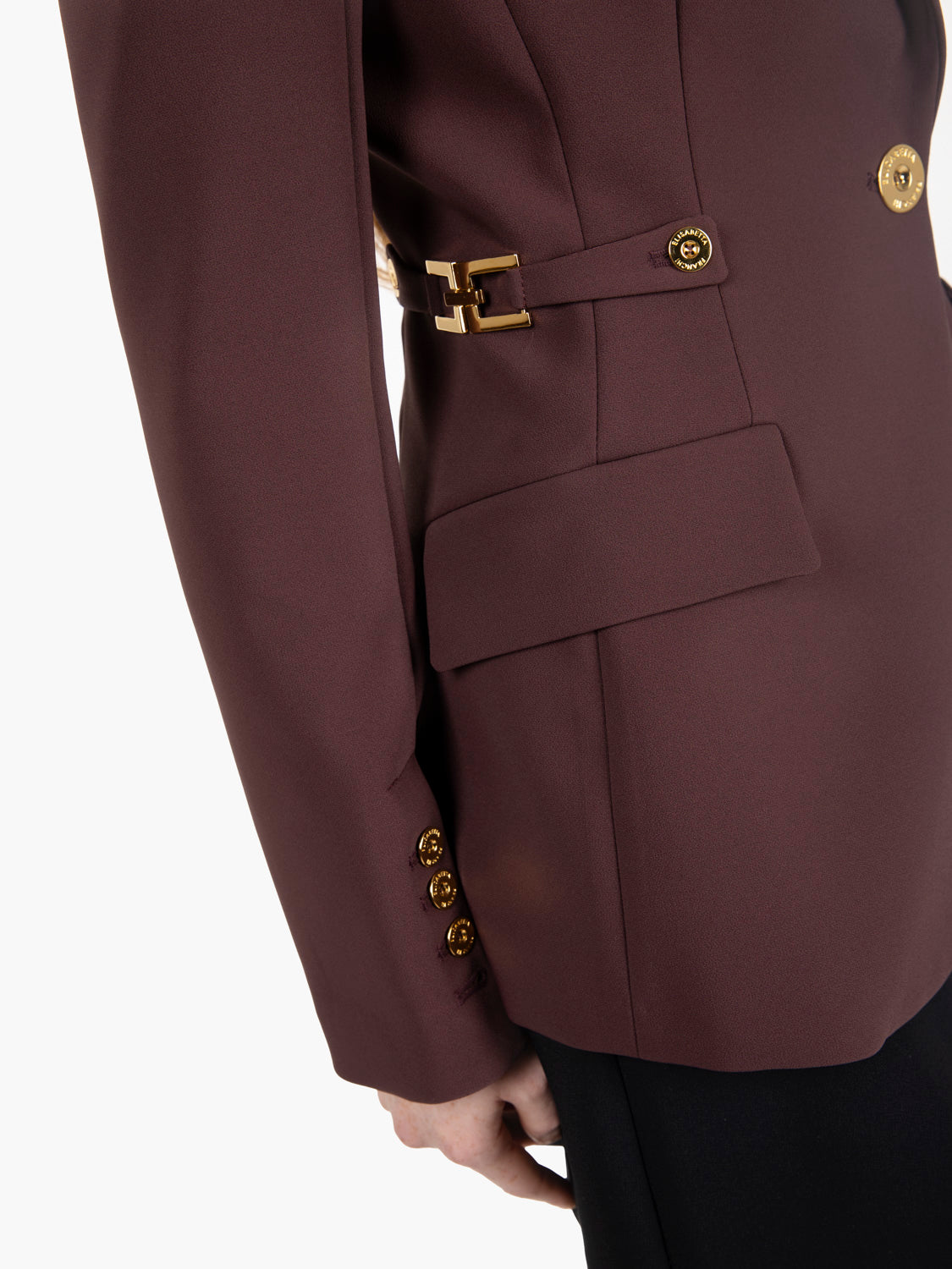 Blazer in crêpe con dettaglio gioiello merlot