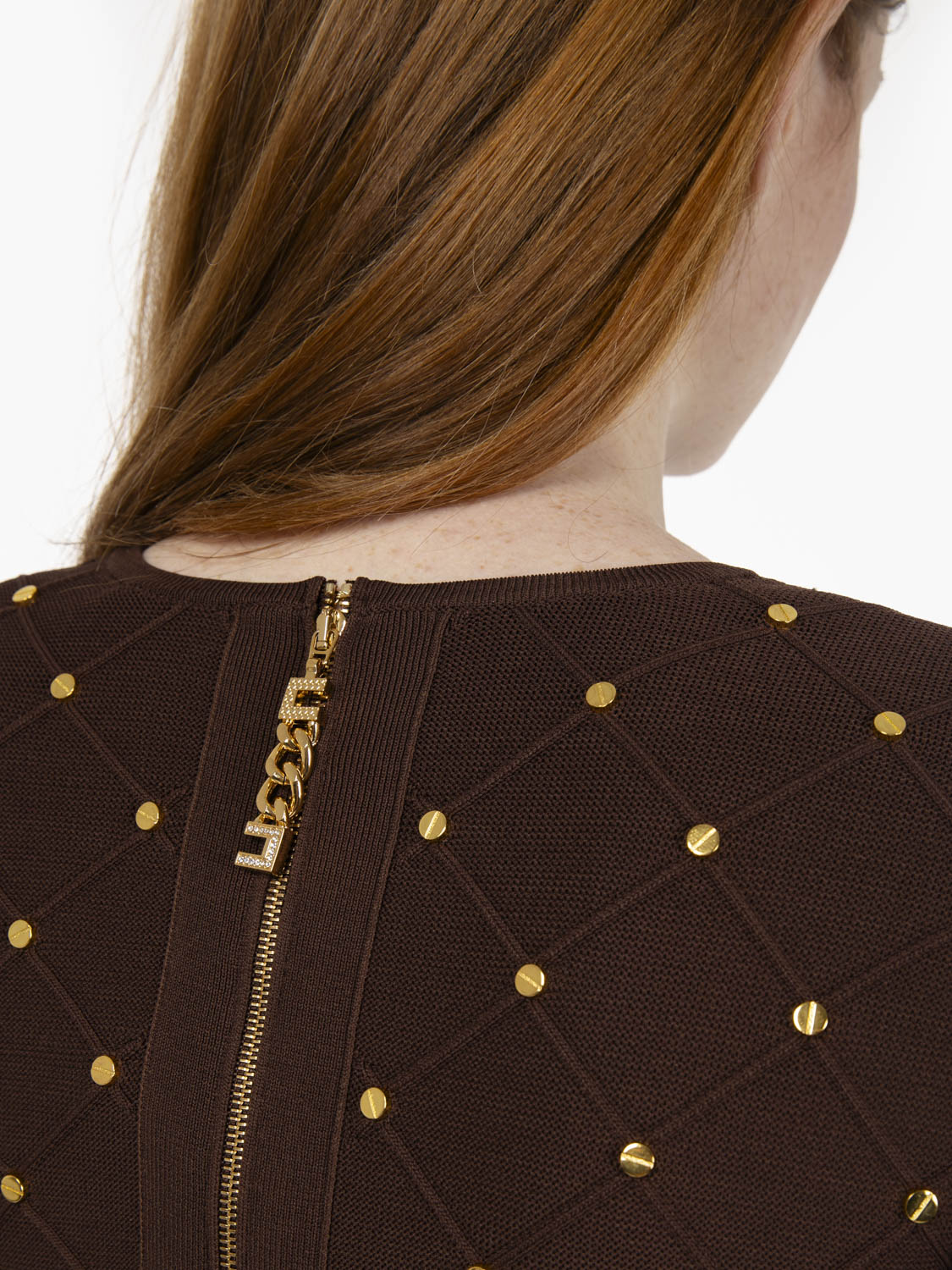 Mini abito in maglia con dettagli gioiello marrone