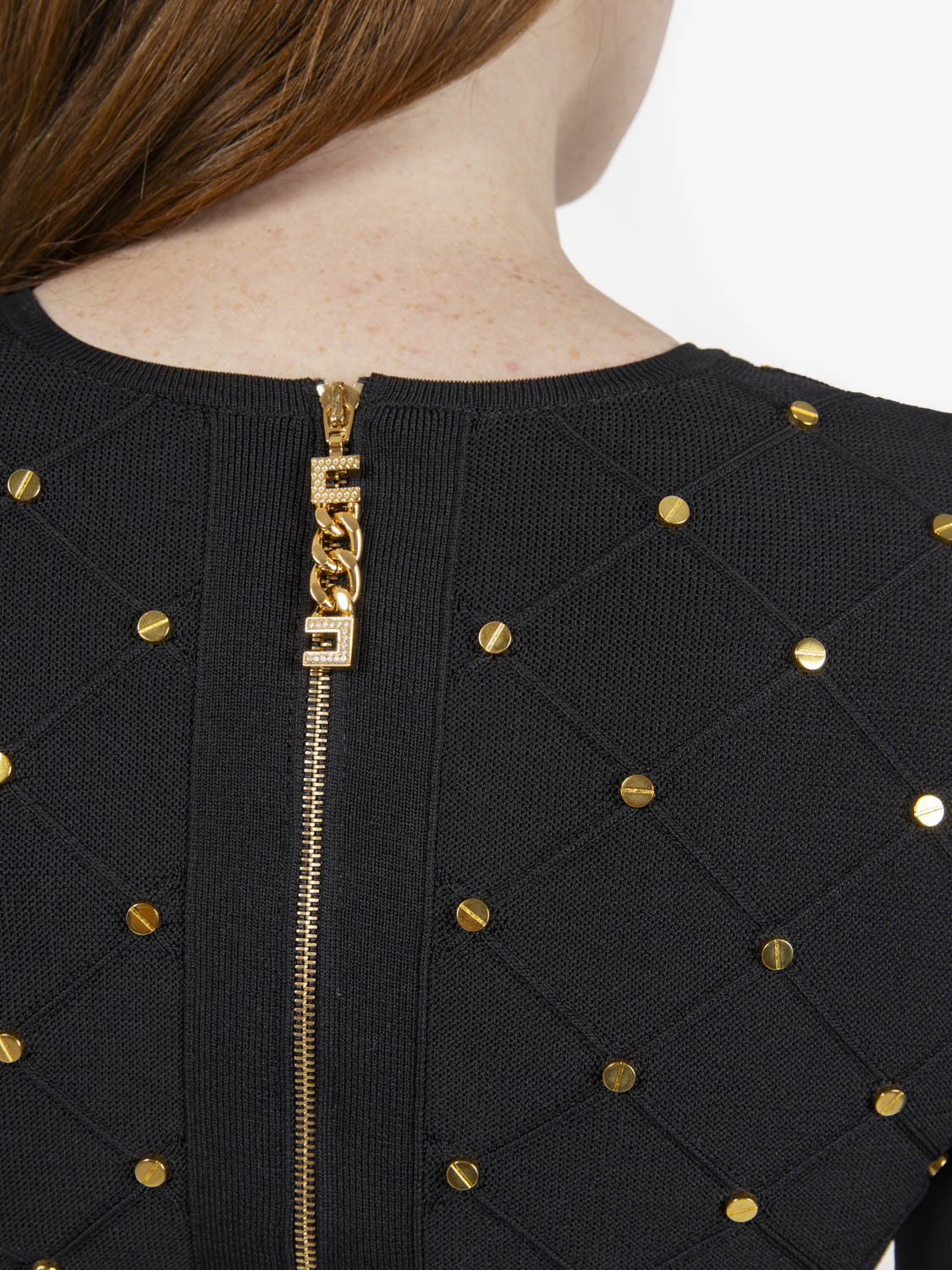 Mini abito in maglia con dettagli gioiello nero