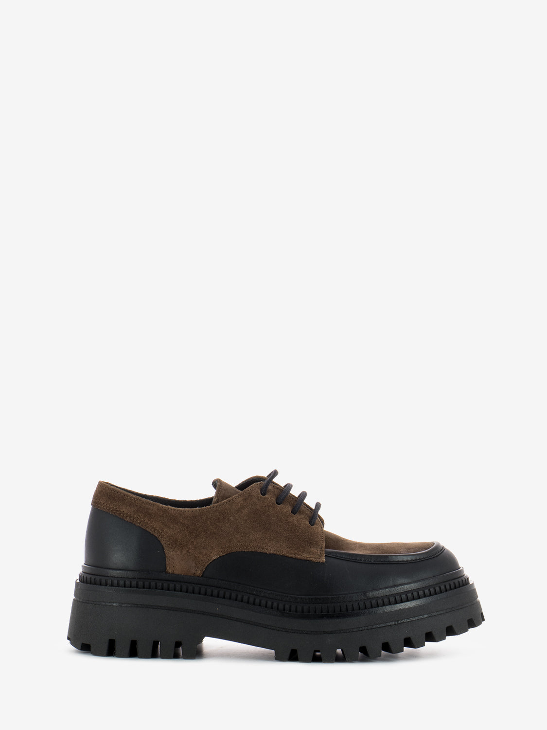 Scarpe derby carro armato nero / noce