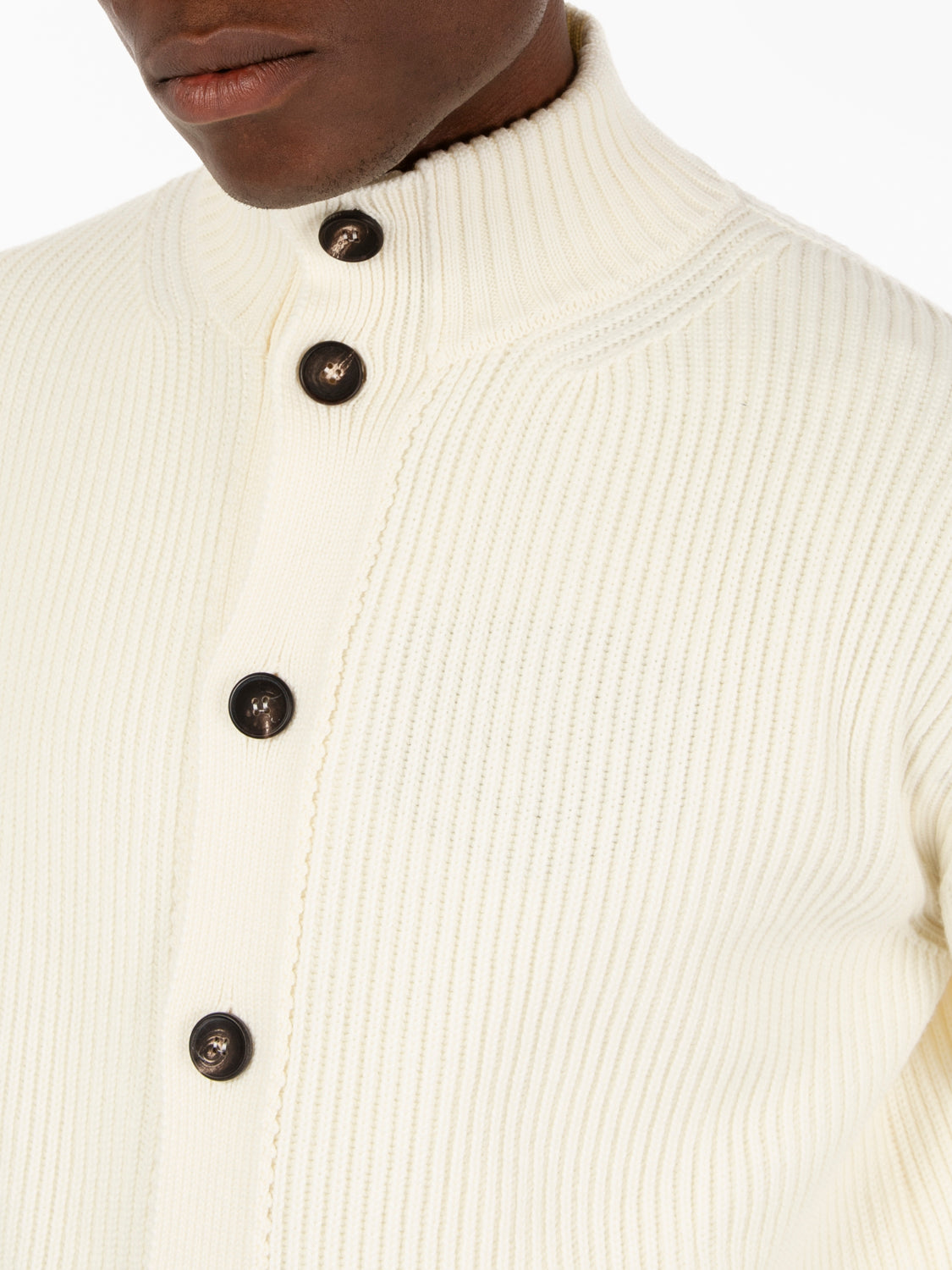 Cardigan in maglia merino latte