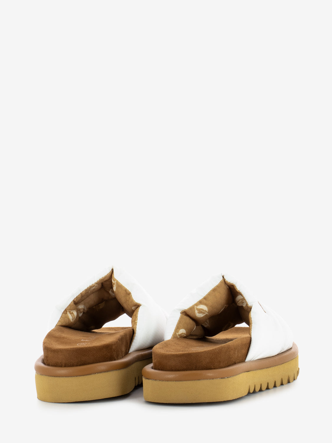 Classic line white slipper