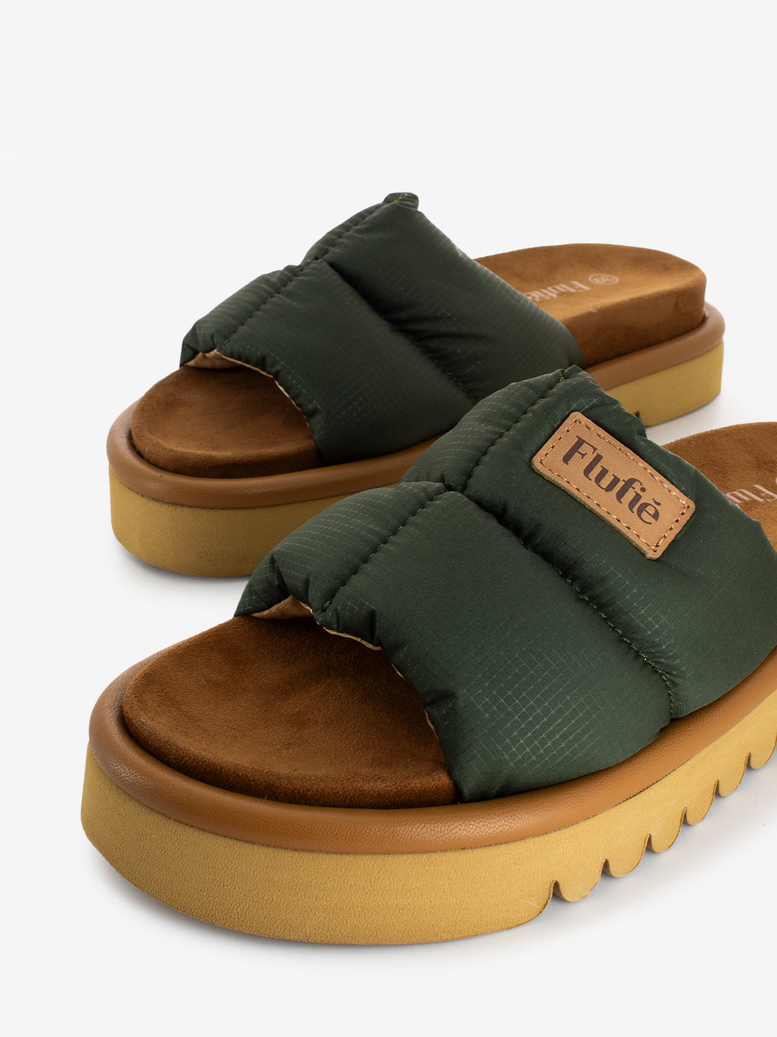 Classic line khaki slipper
