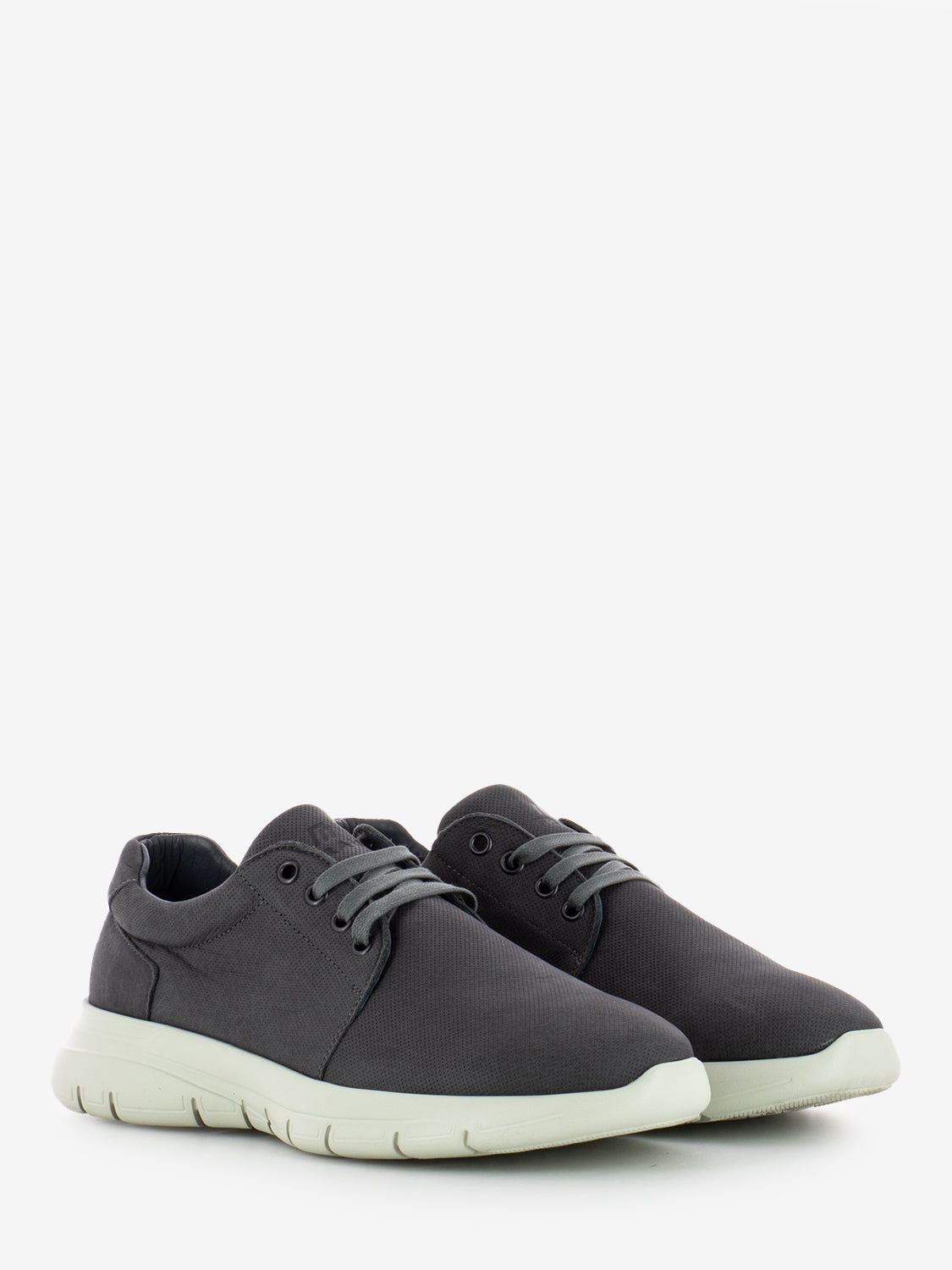 Scarpa casual in nabuk fango