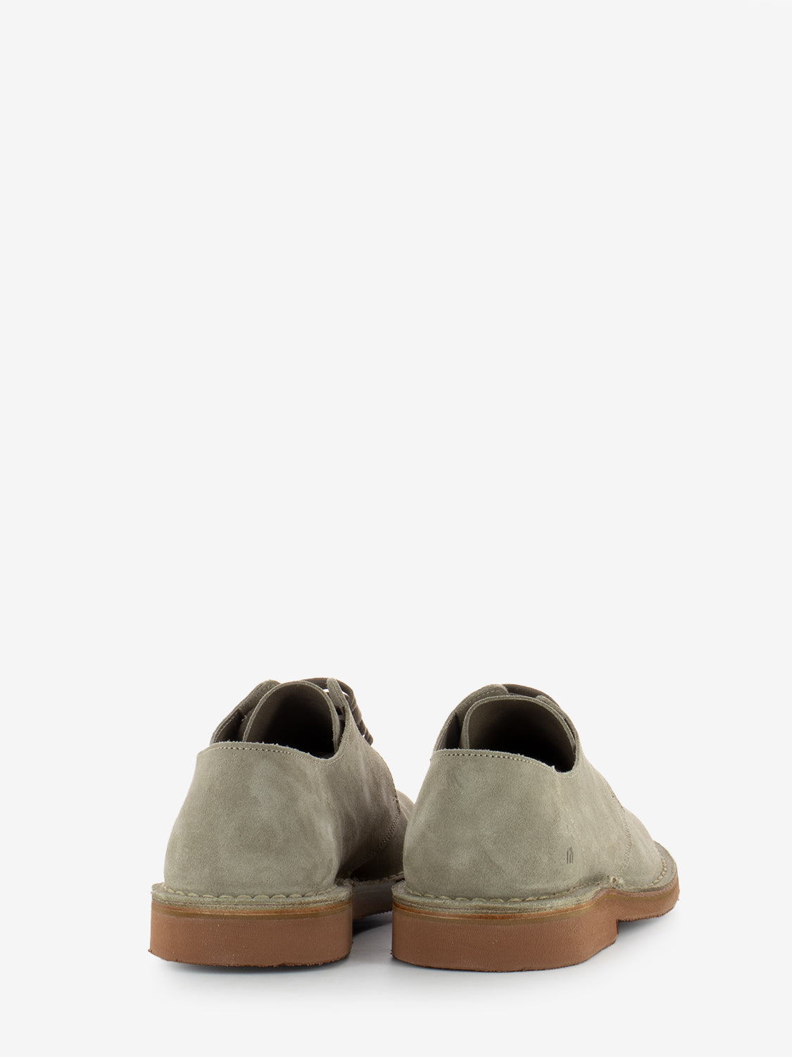 Scarpa in suede sabbia