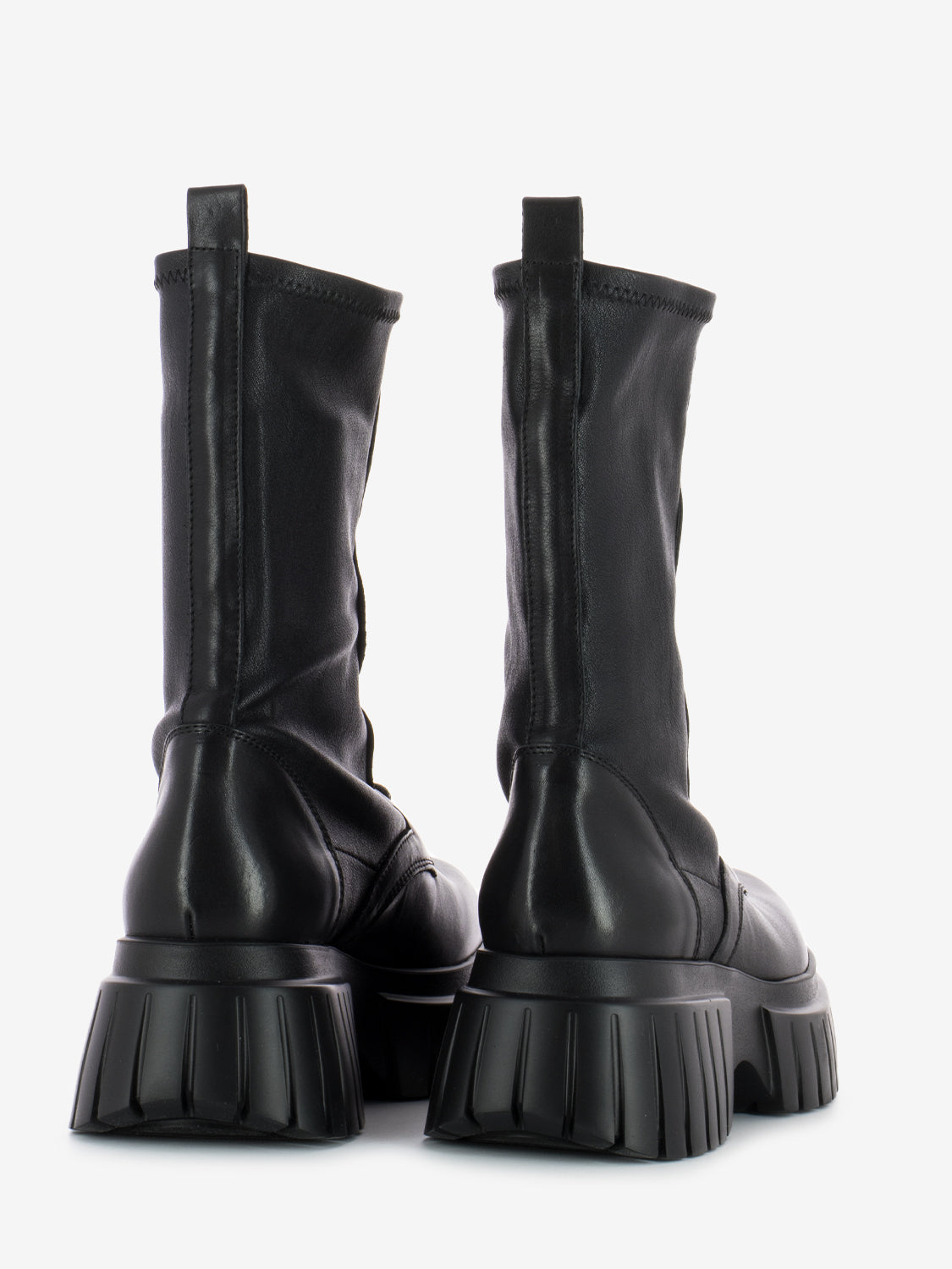 Black Santiago platform amphibian