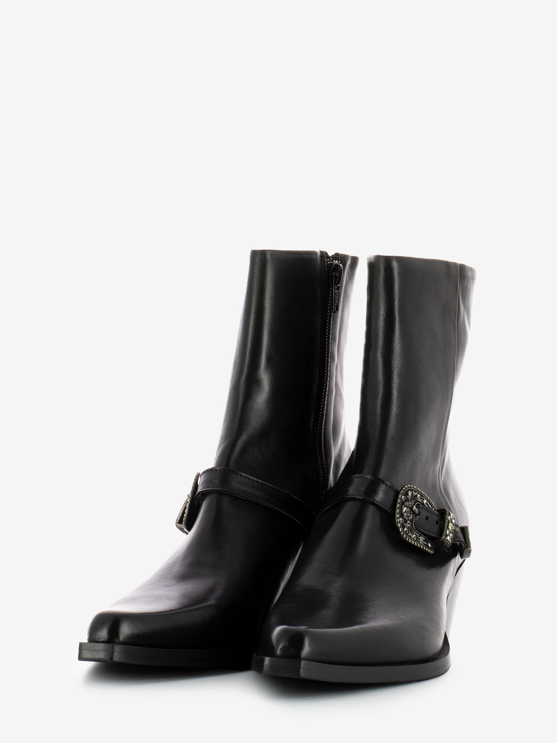 Black jewel buckle cowboy boots