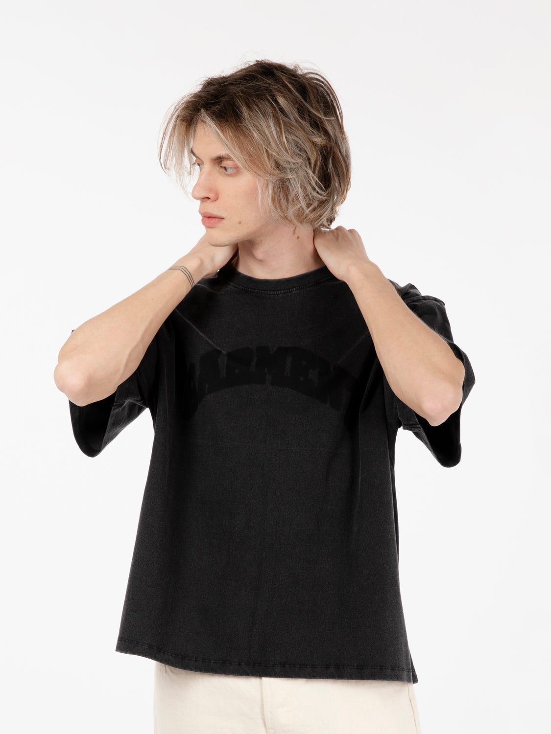 Arch faded logo chaos black t-shirt