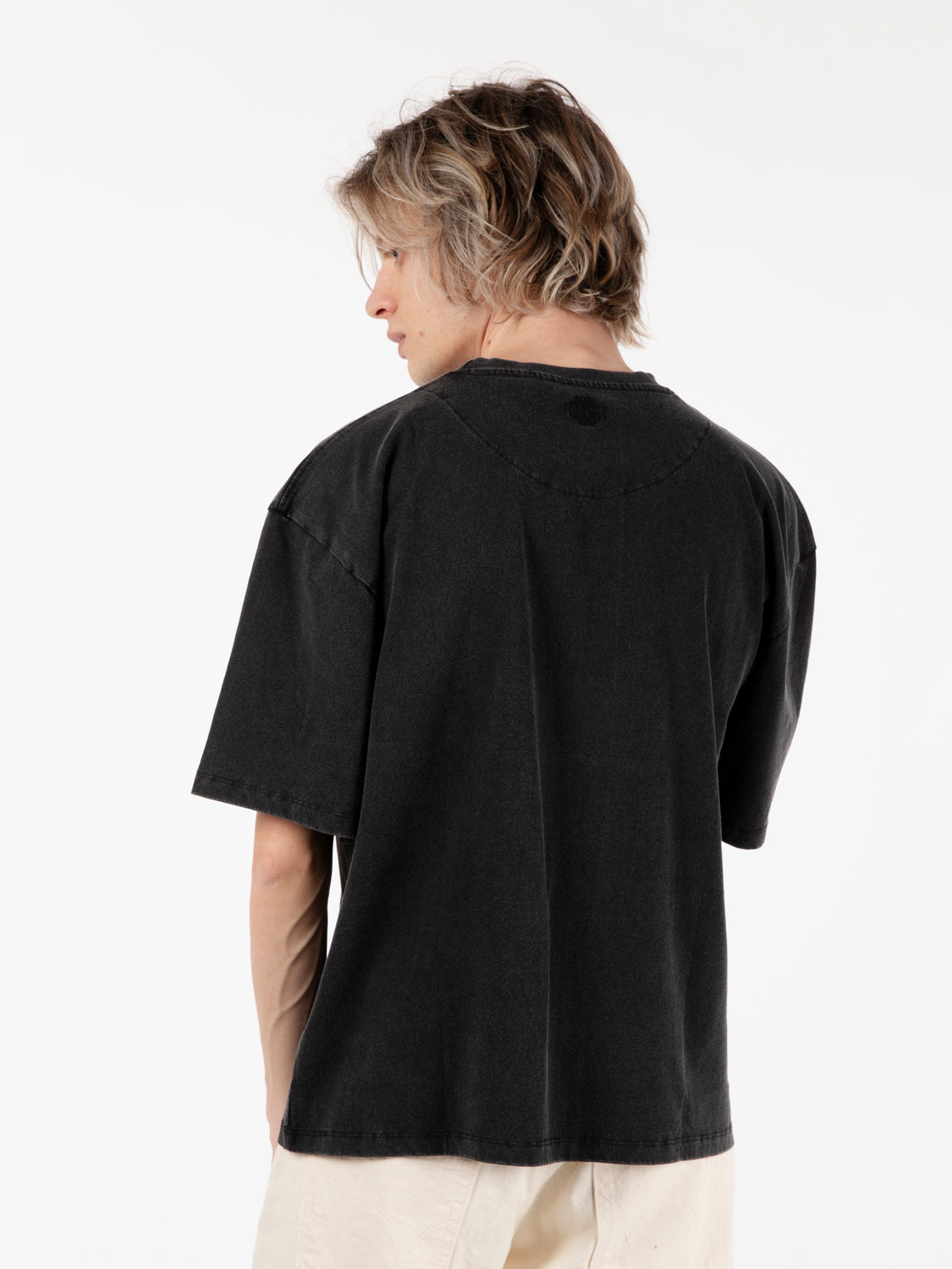 Arch faded logo chaos black t-shirt