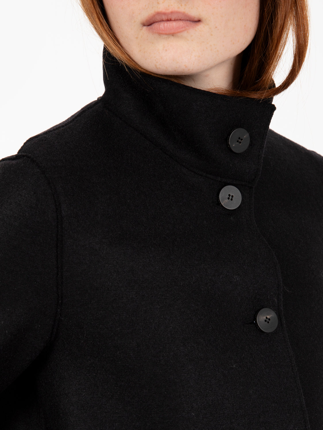 Egg shaped coat pressed wool black