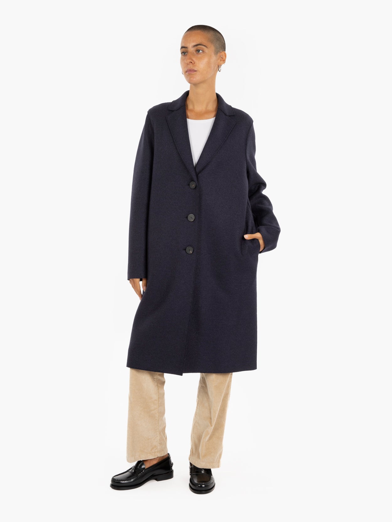 Pressed wool navy egg-shaped coat