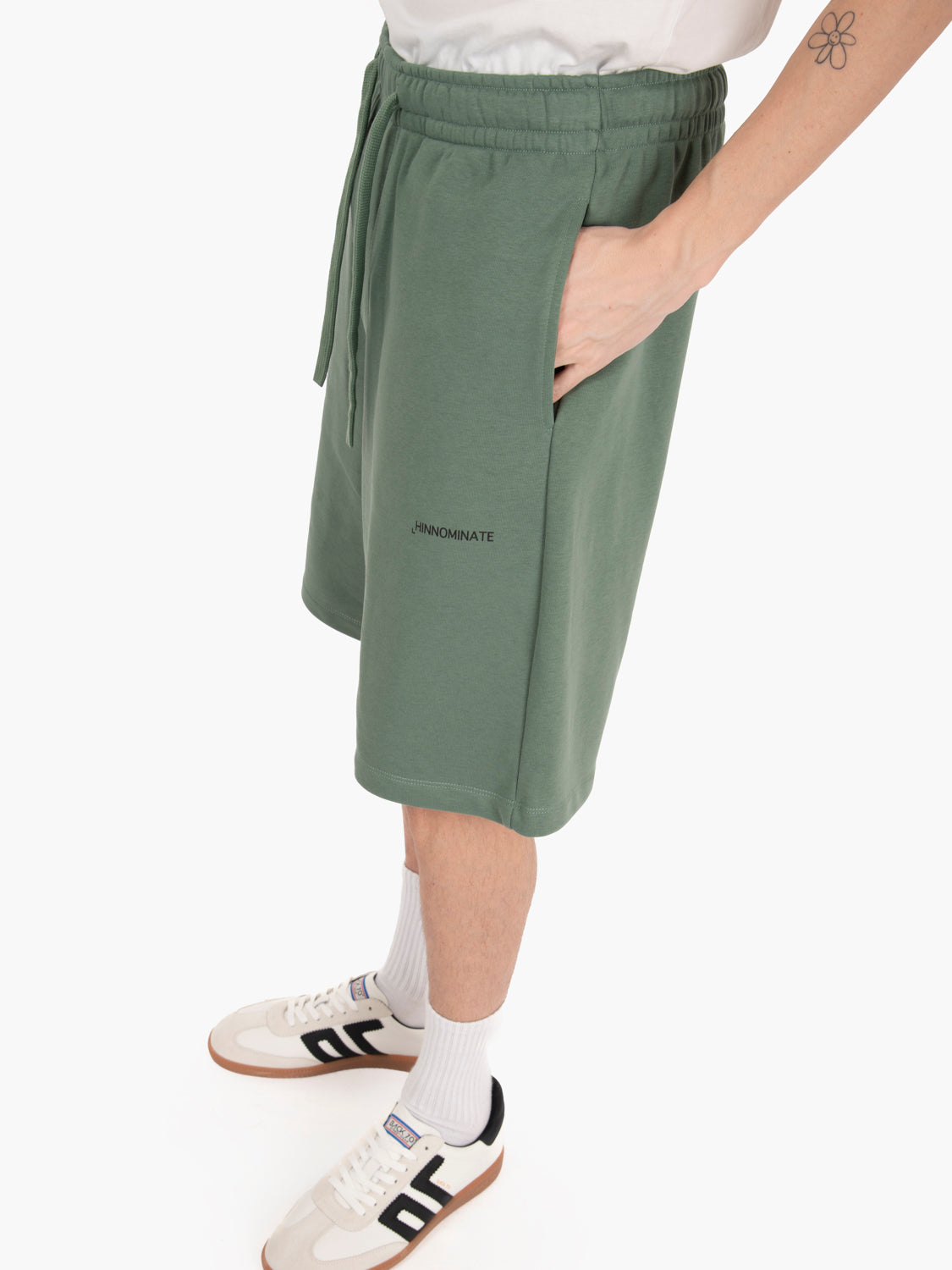 Moss green fleece Bermuda shorts