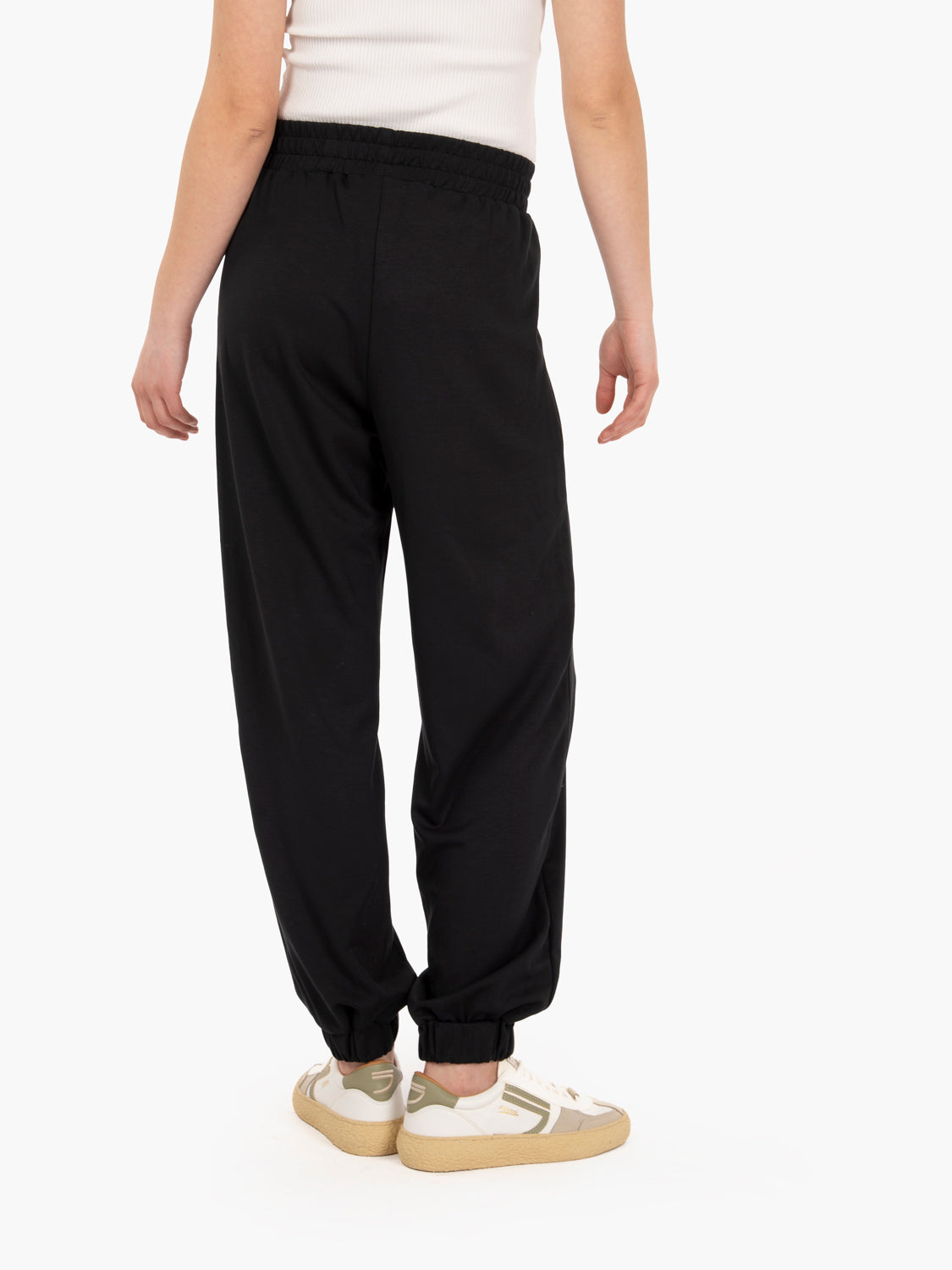 Jogger modal con fondo elastico nero