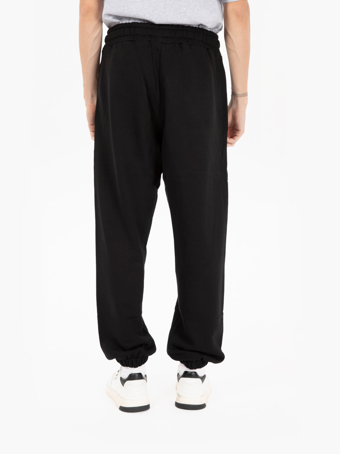 Pantaloni in felpa con elastico sul fondo neri