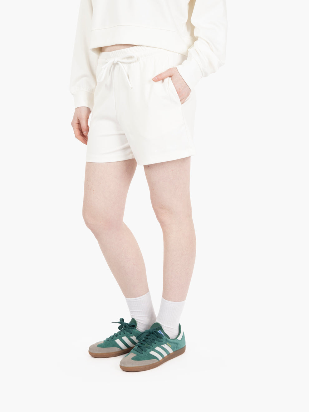 Modal shorts with white elastic