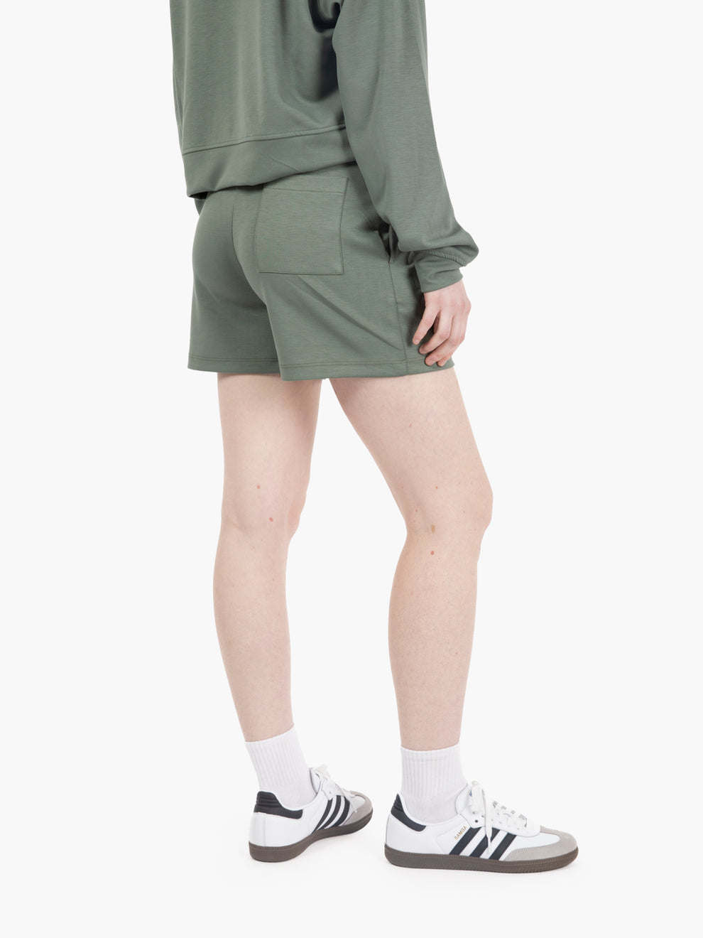 Modal shorts with moss elastic