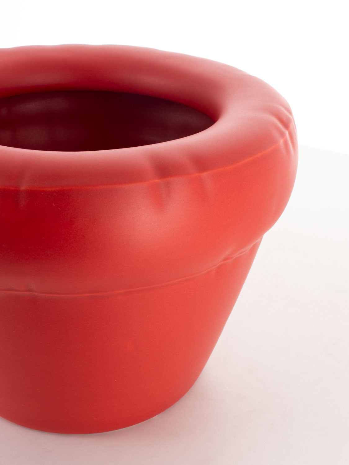 Planter Pierre coral red matte