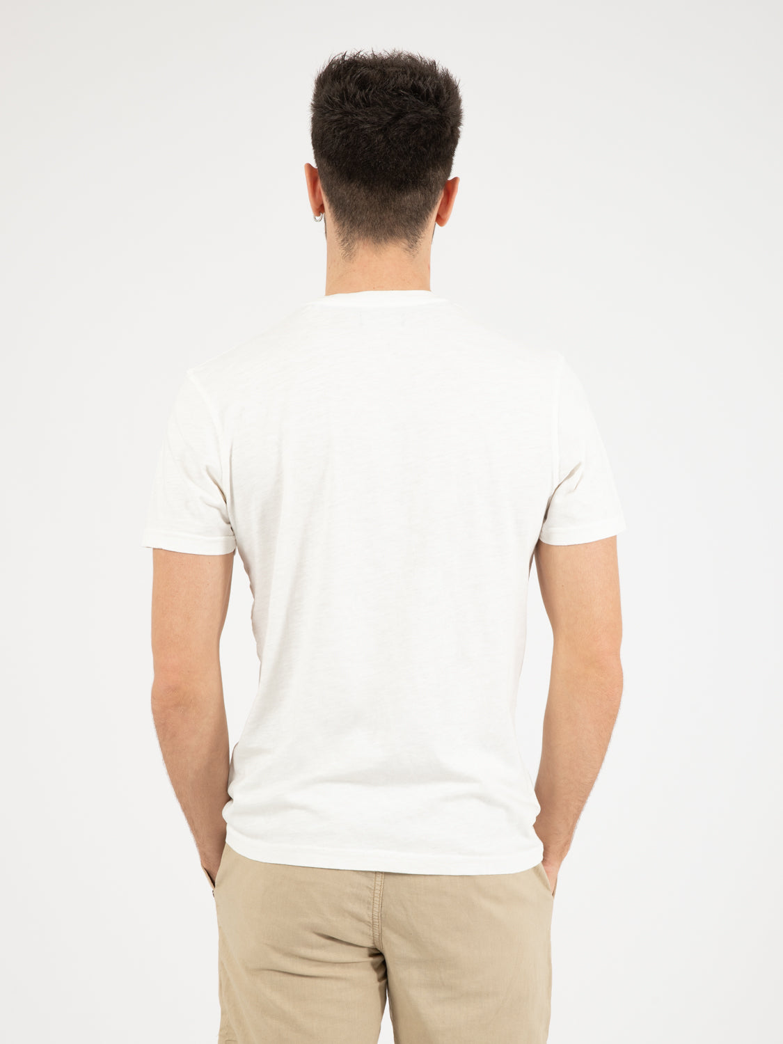 White botanical pattern pocket t-shirt