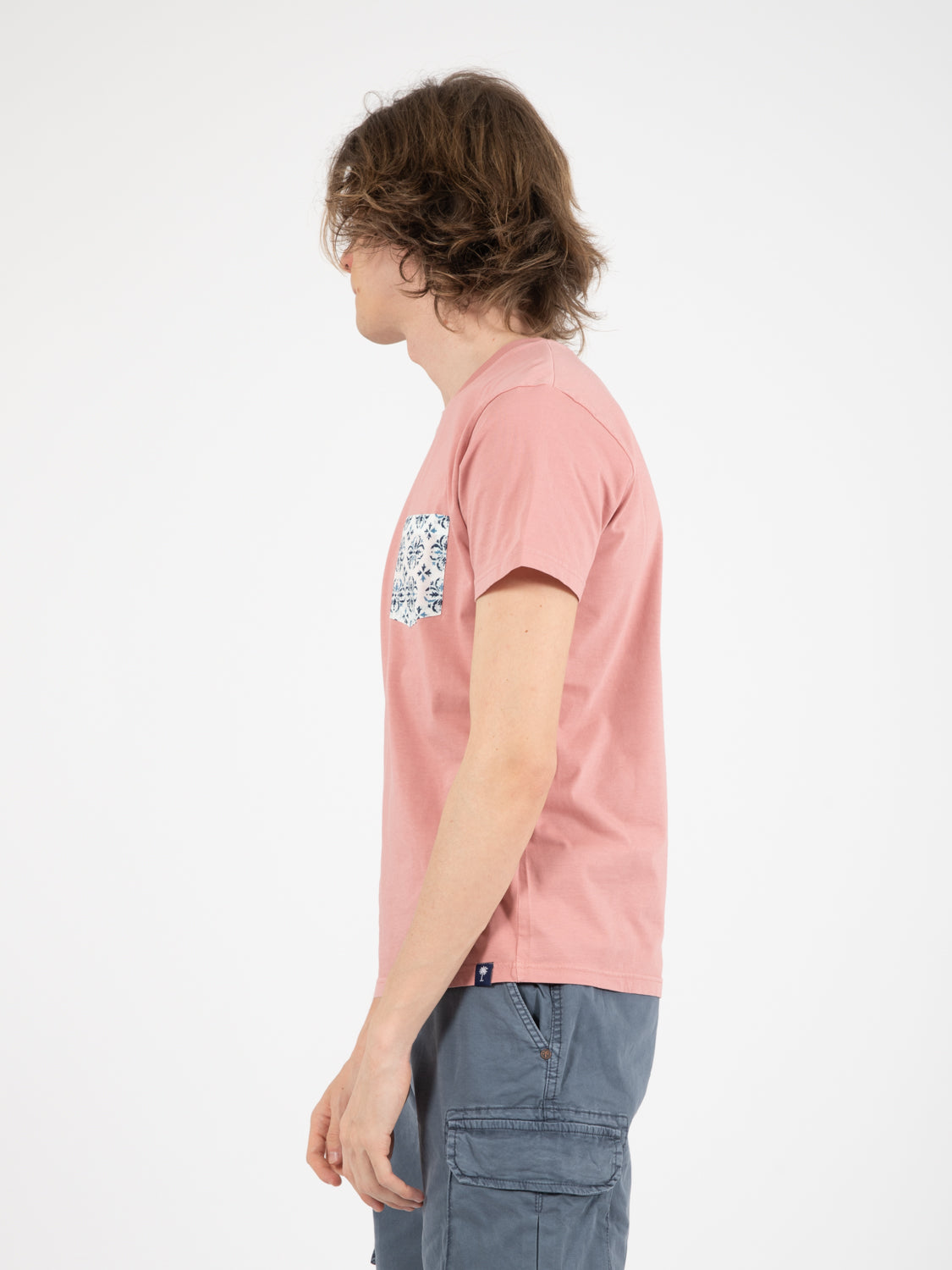 Pink floral pattern pocket t-shirt
