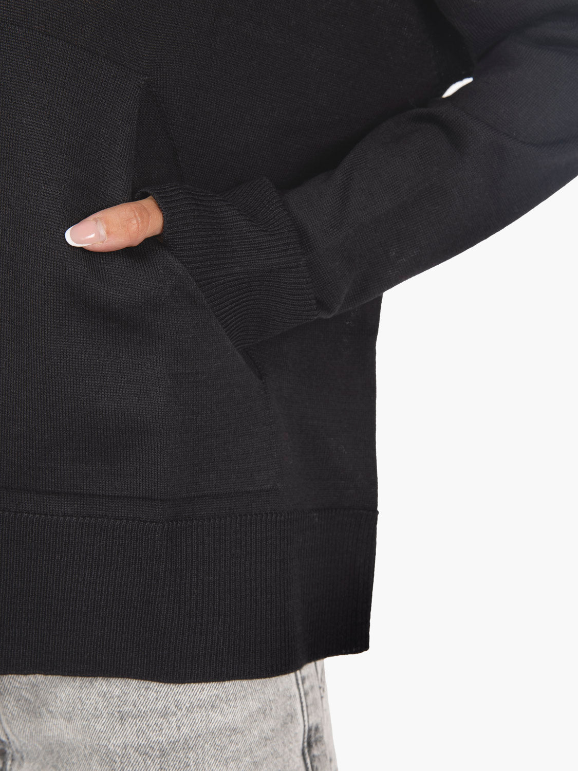 Pull in lana con tasche nero