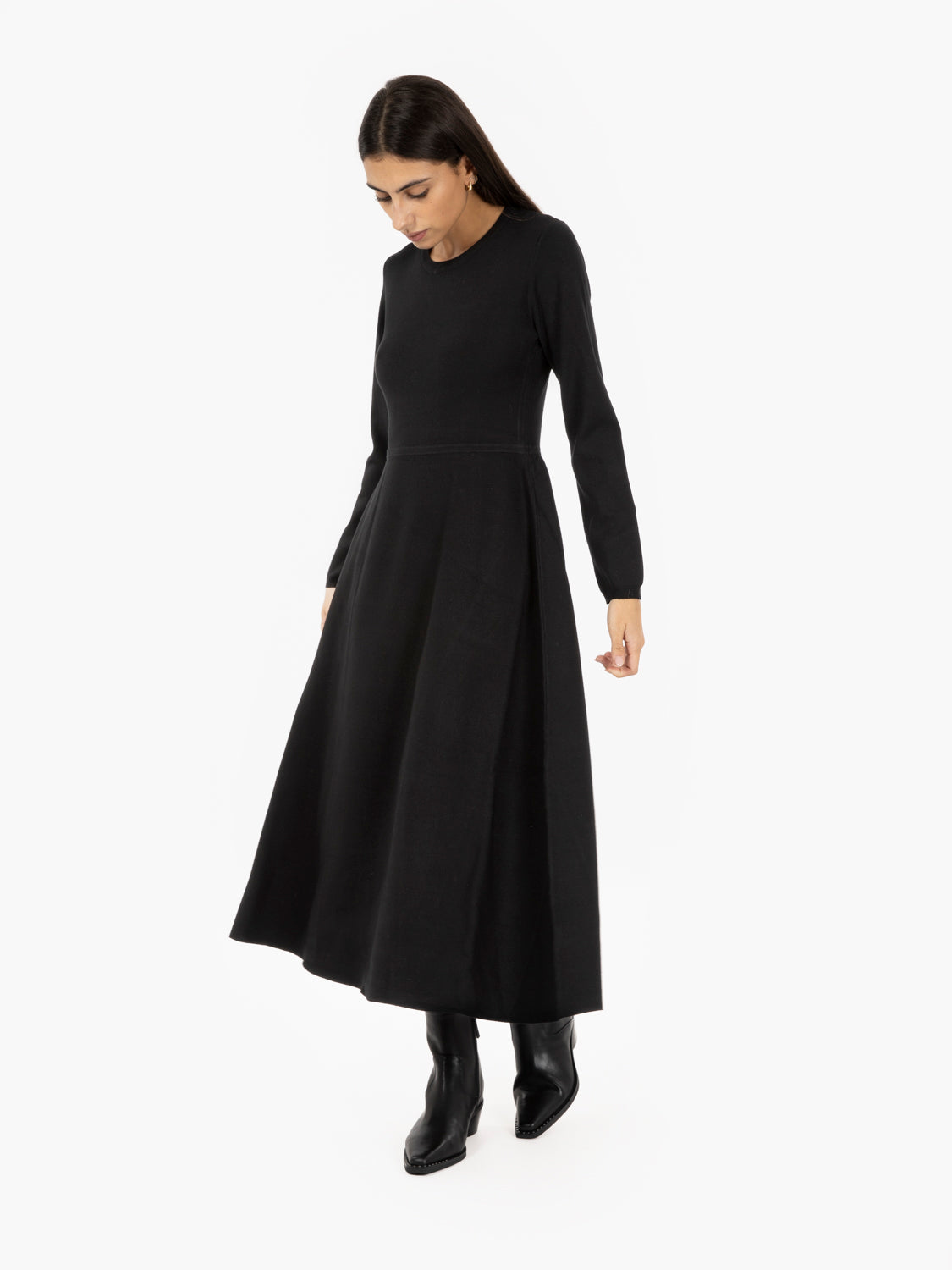 Long black knitted dress