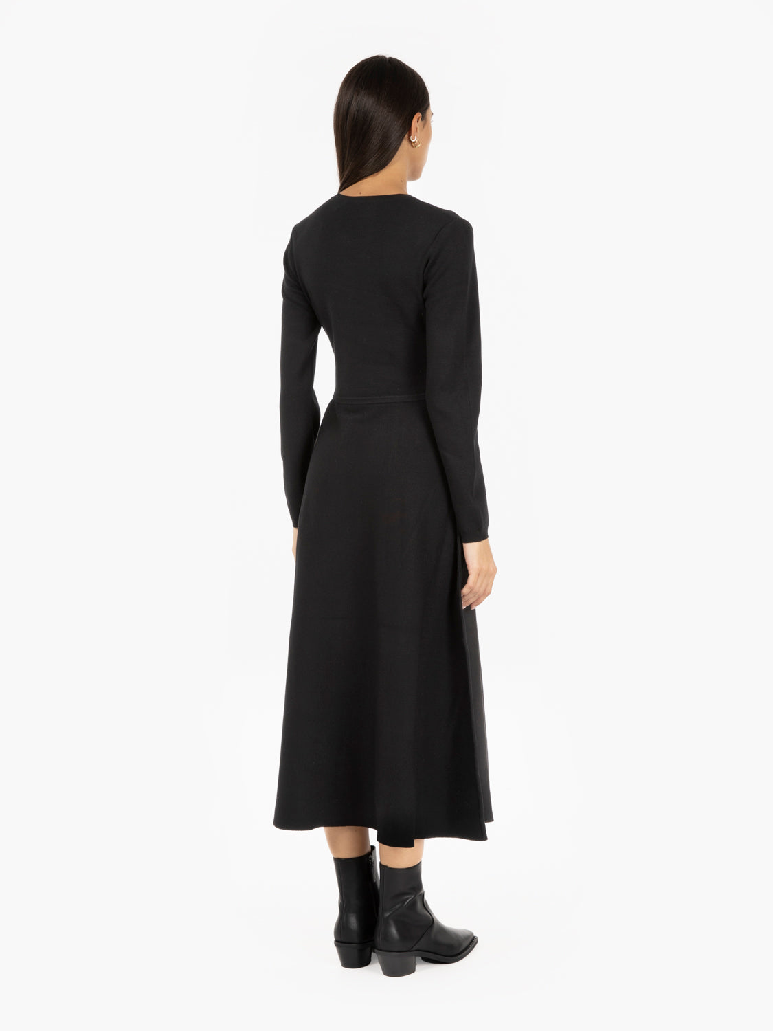 Long black knitted dress