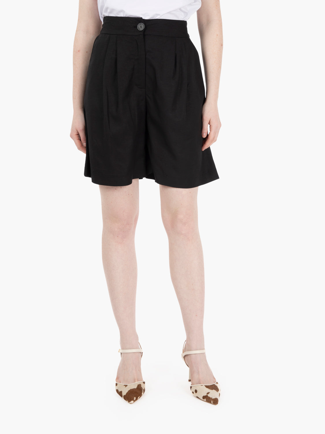 Wide black Bermuda shorts