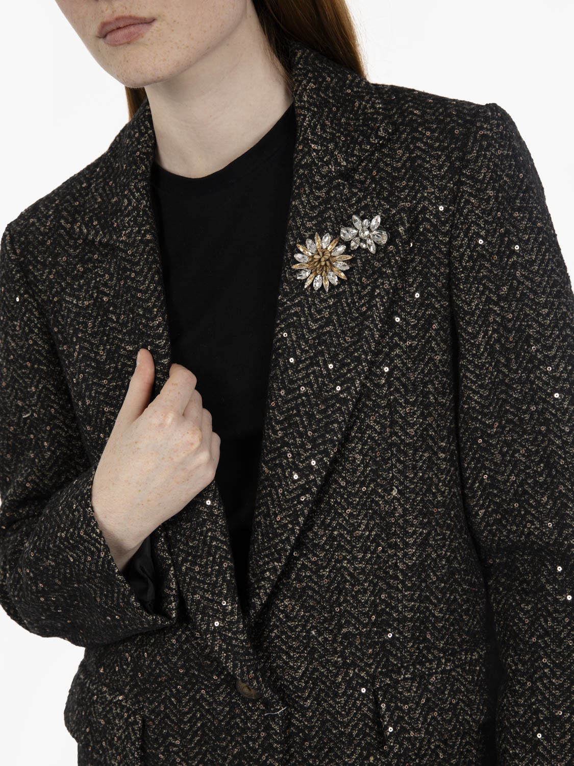 Blazer with sequins and dark brown brooch