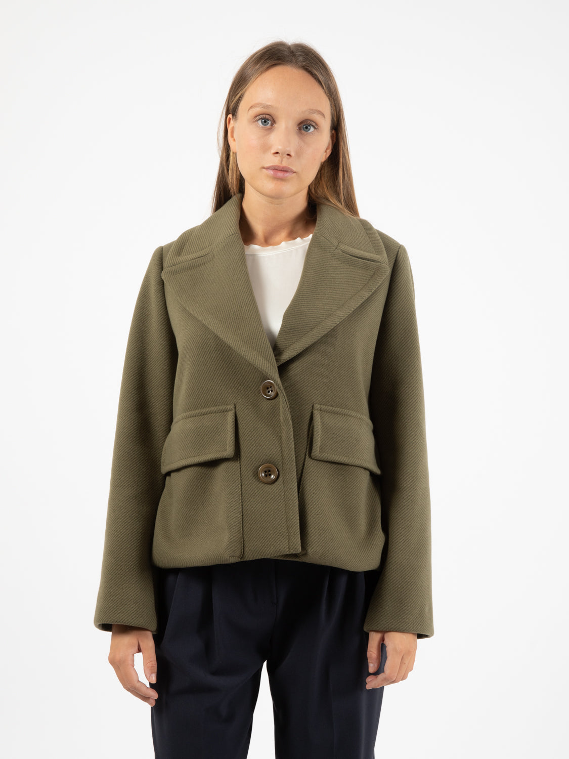 Cappotto corto con tasconi verde