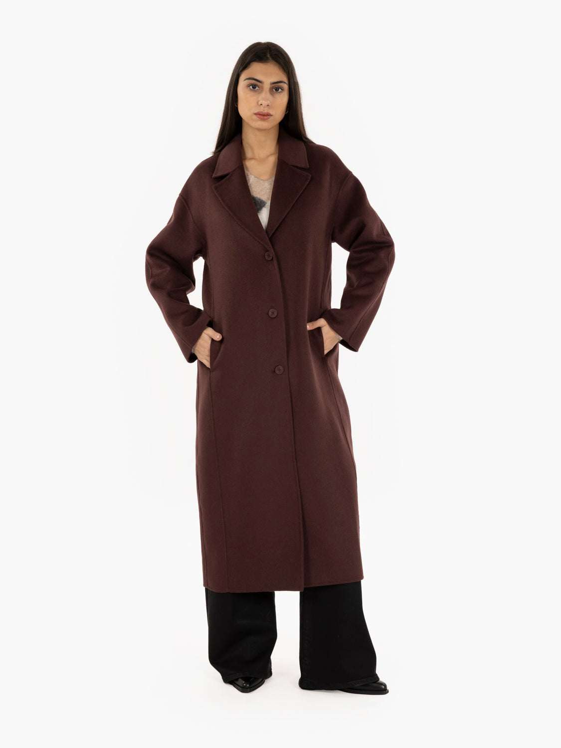 Long single-breasted burgundy coat