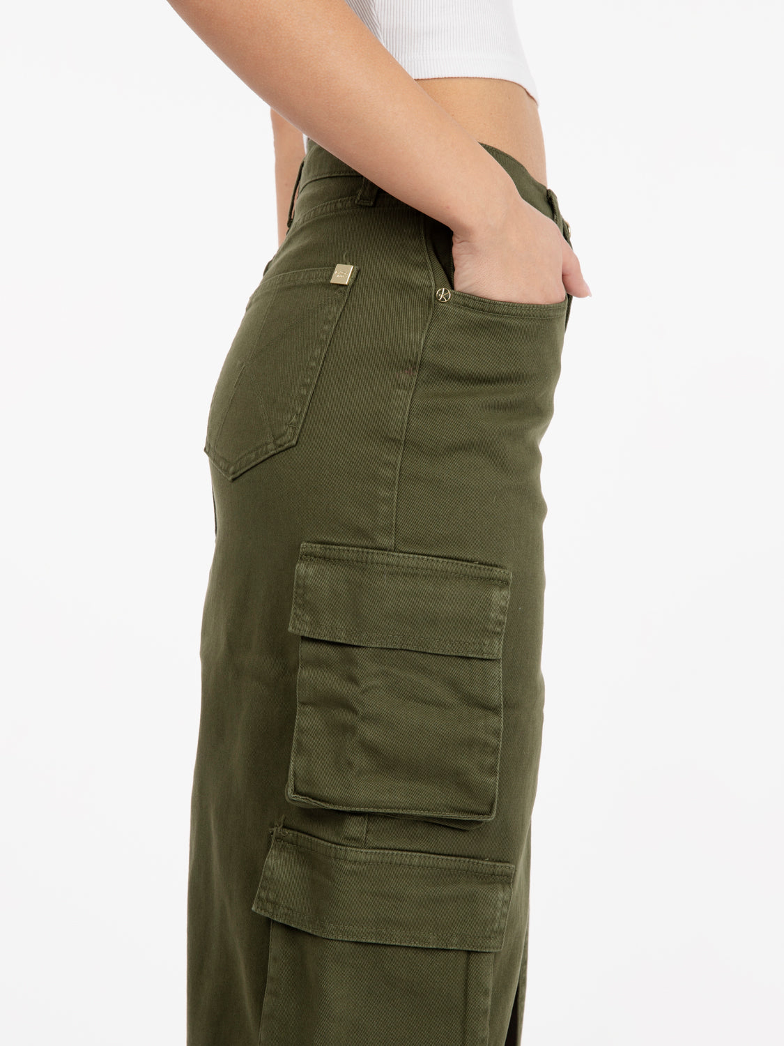 Cargo skirt with military slit