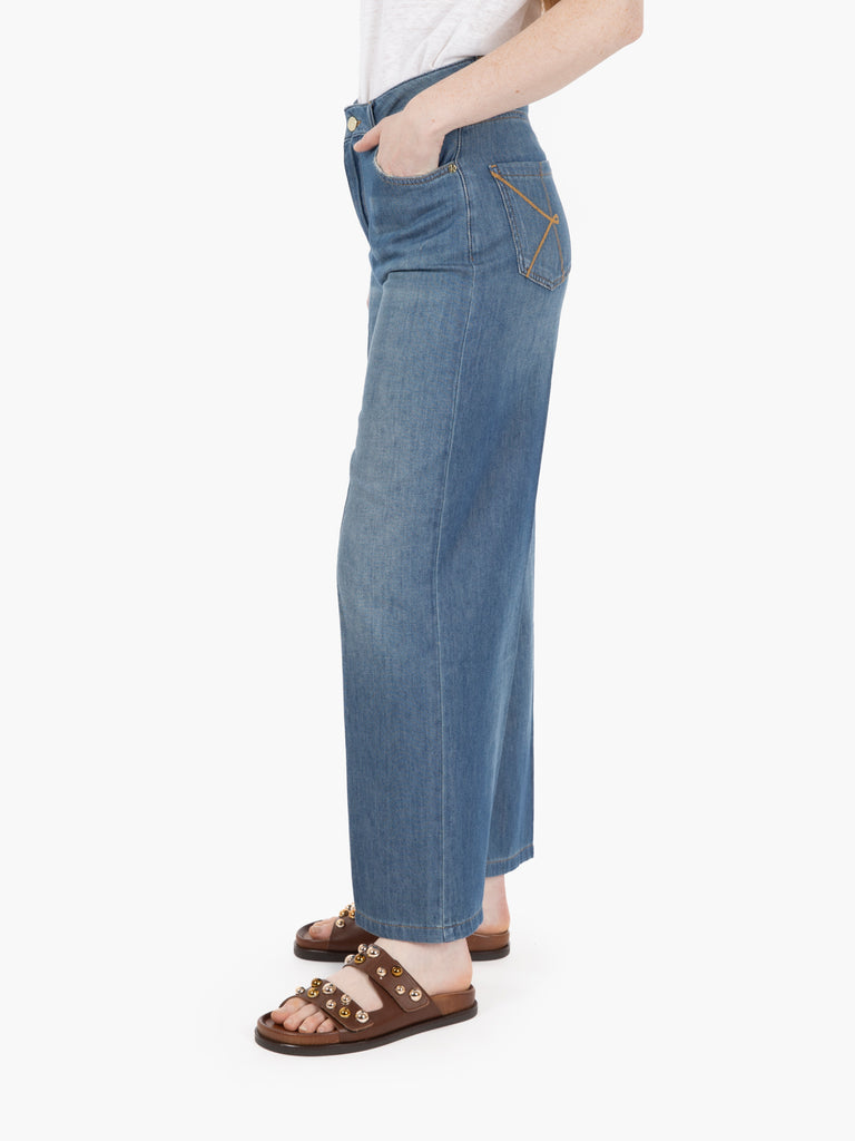 KAOS - Jeans cropped in denim blu chiaro