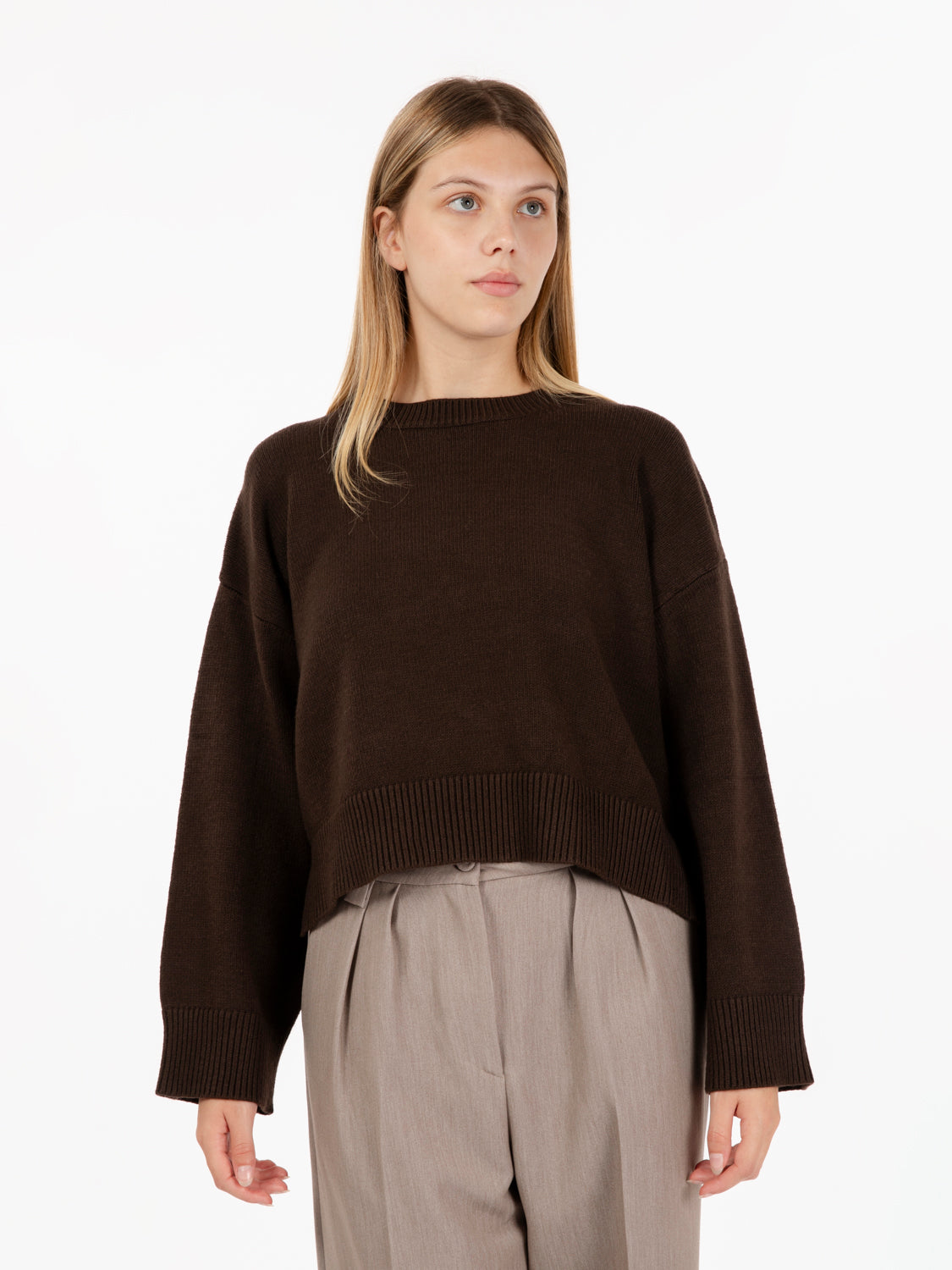 Maglia con spacchi laterali moro