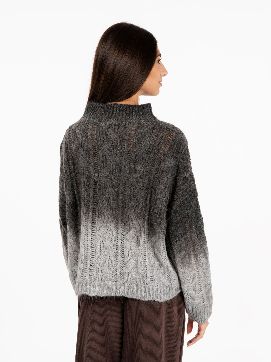 Maglione con trecce degradé grigio
