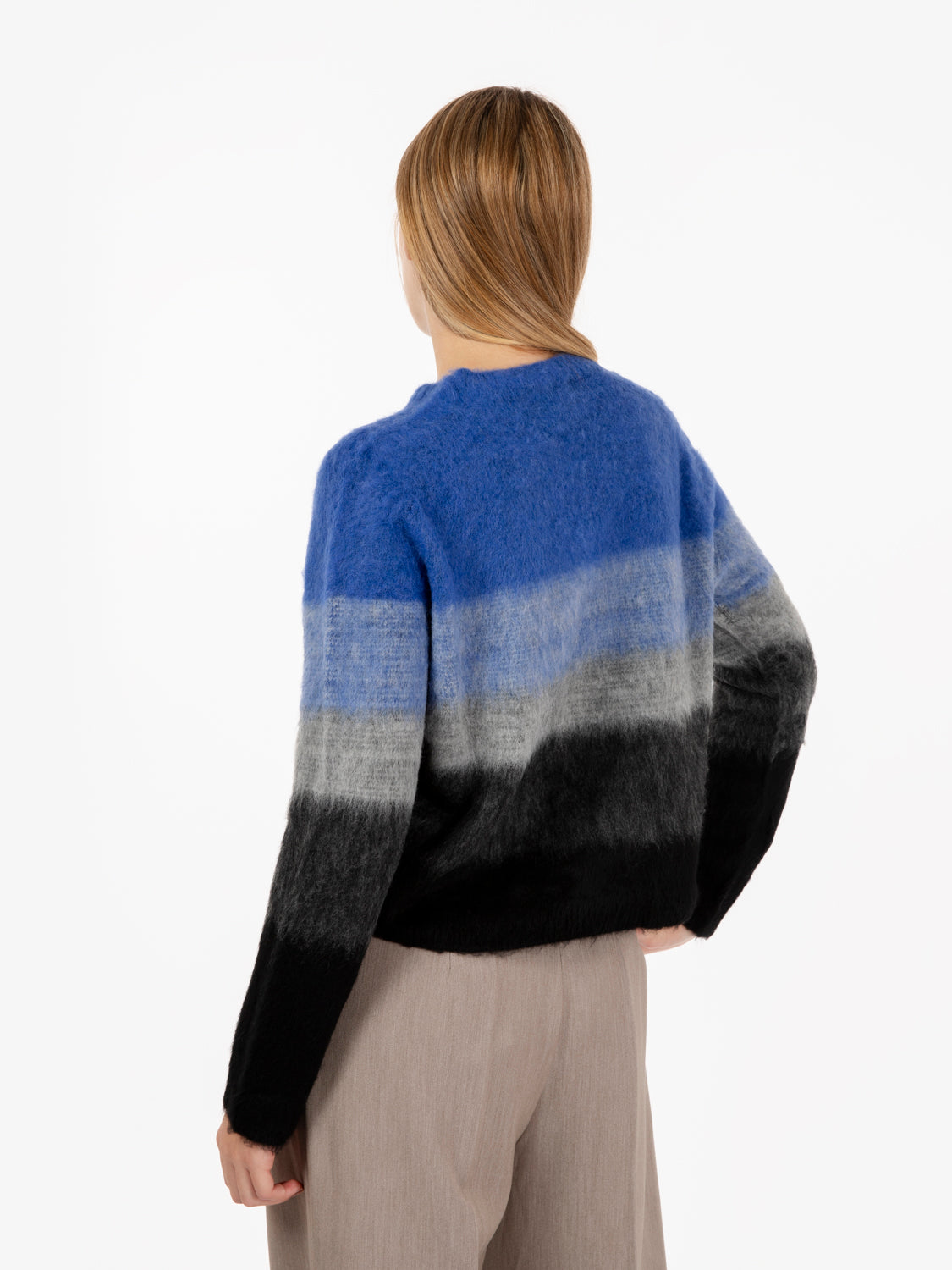 Degrade blue sweater