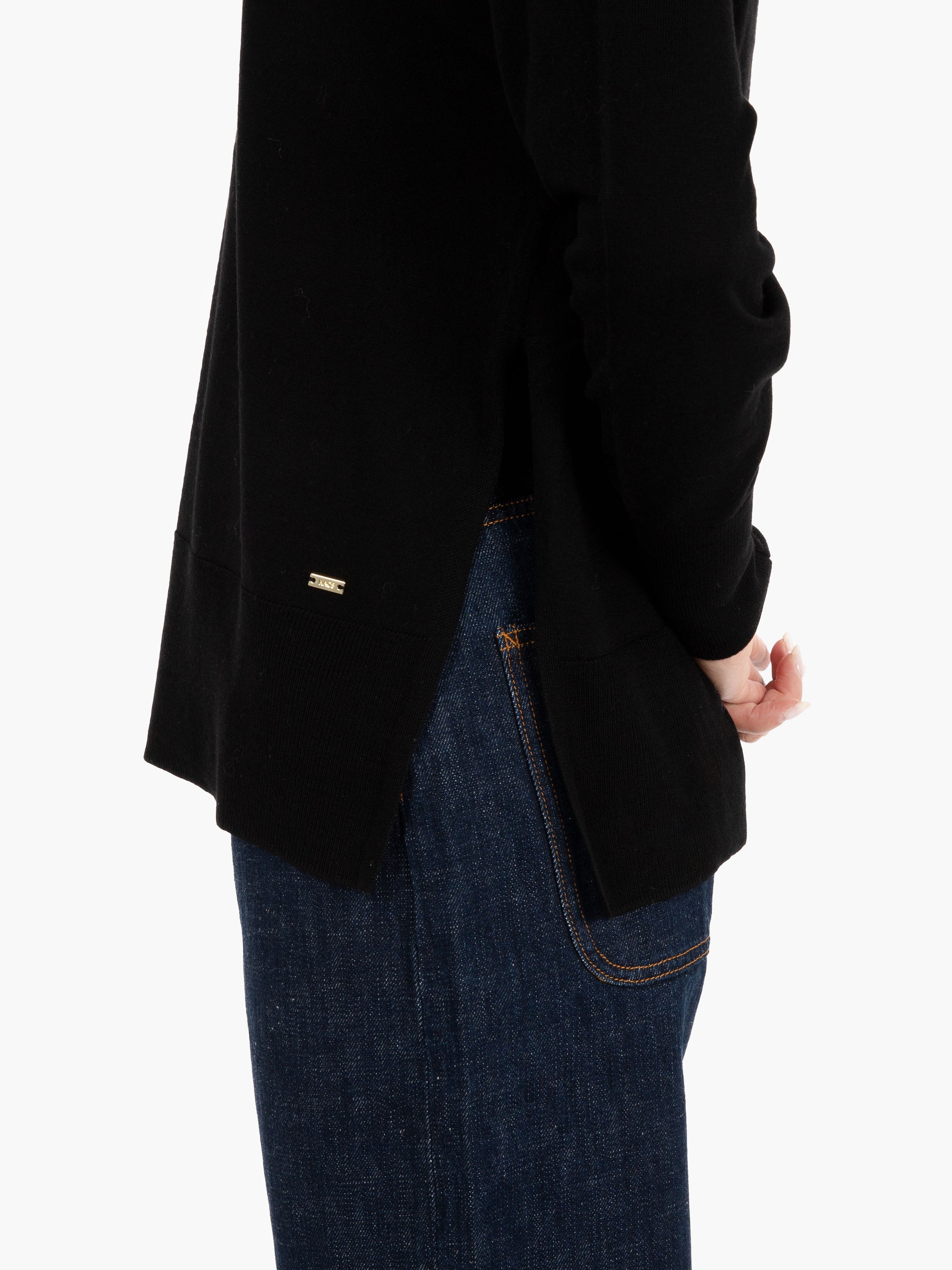 Black oversized lightweight sweater