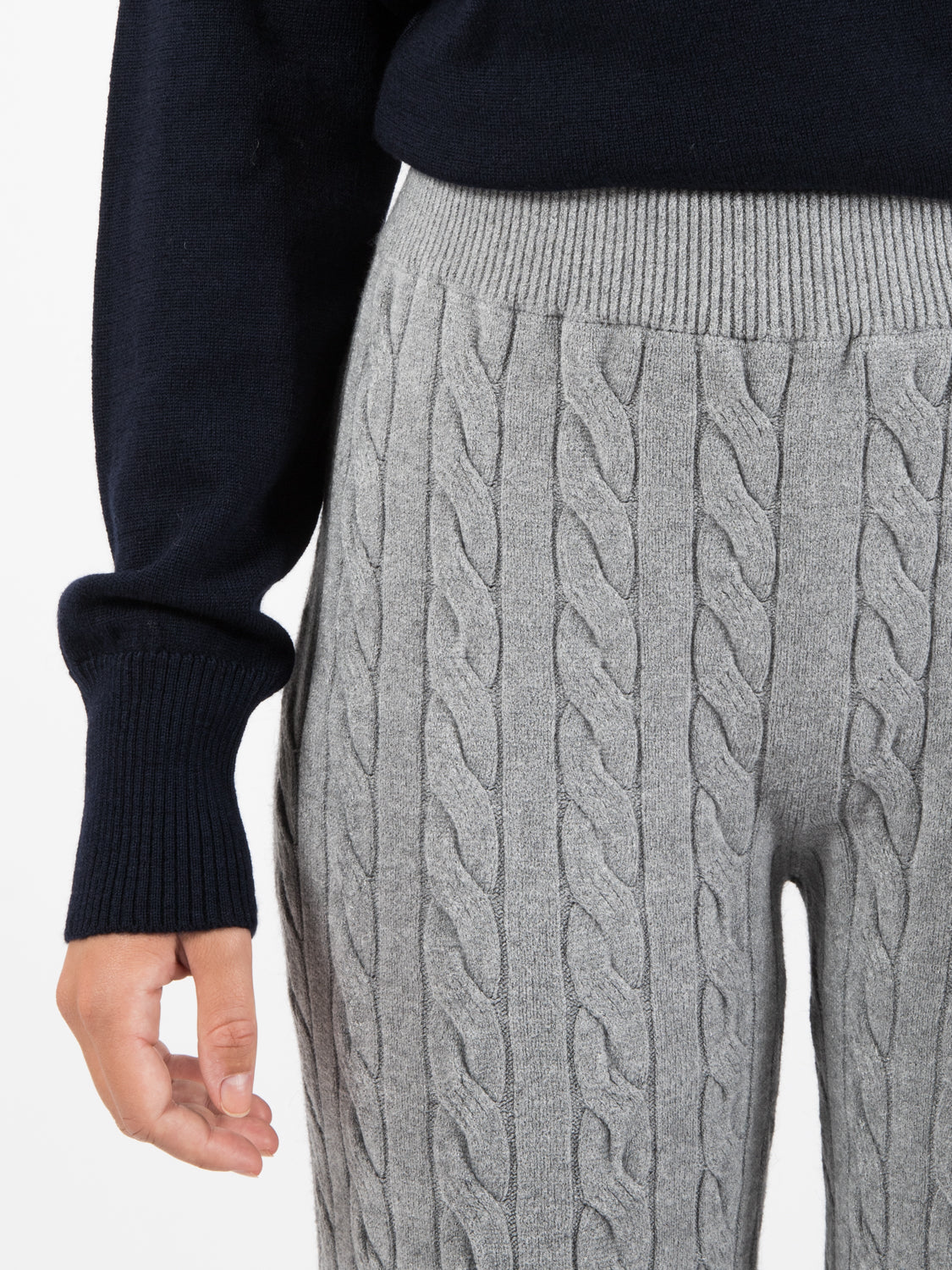 Pantaloni in maglia grigi